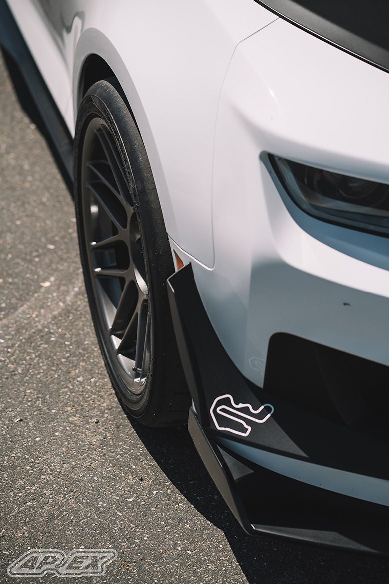 White Chevrolet 6th Gen Camaro ZL1 1LE with 19" ARC-8 Apex wheels in Anthracite