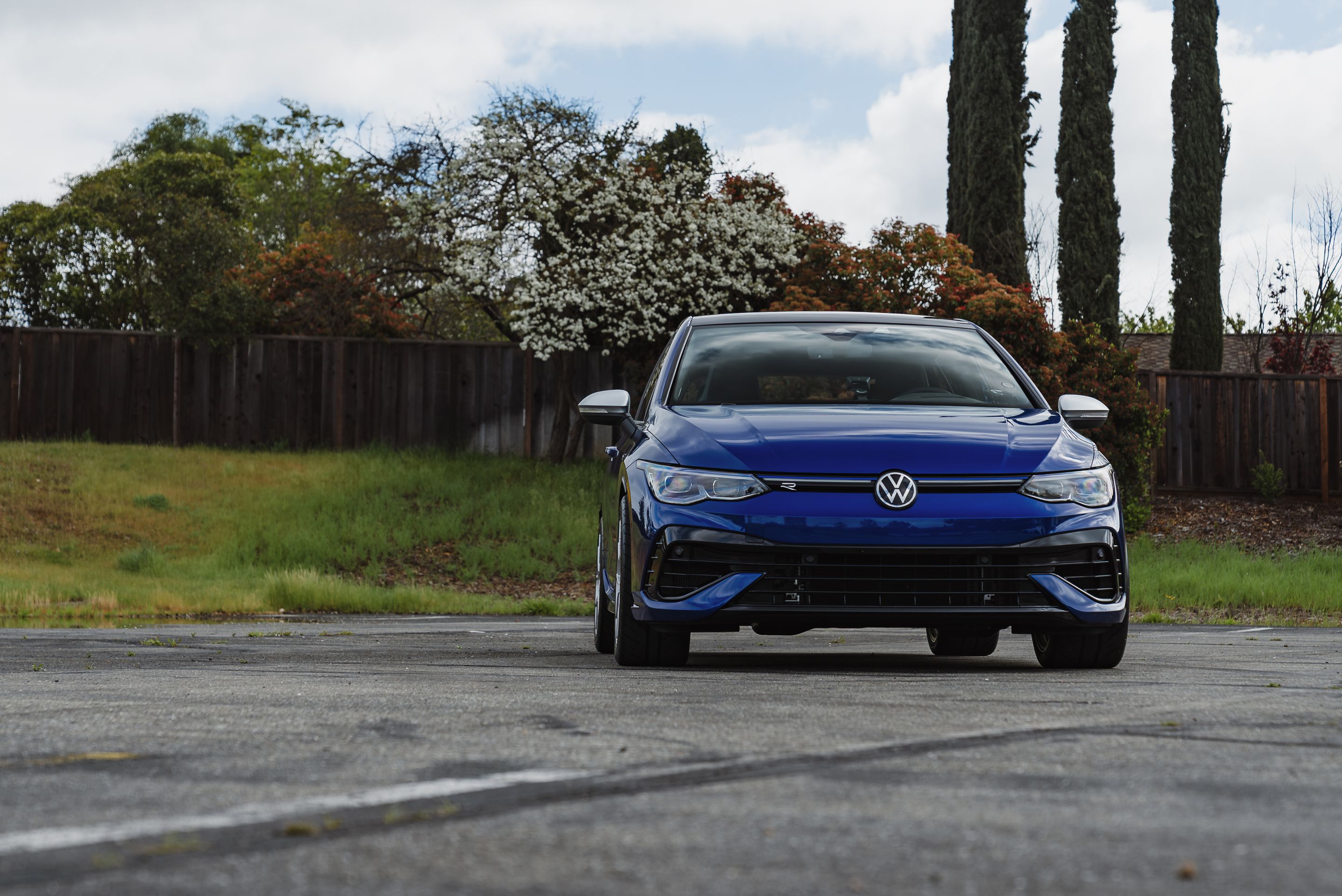 Blue VW MK8 Golf R with 17" VS-5RS Apex wheels in Brushed Clear