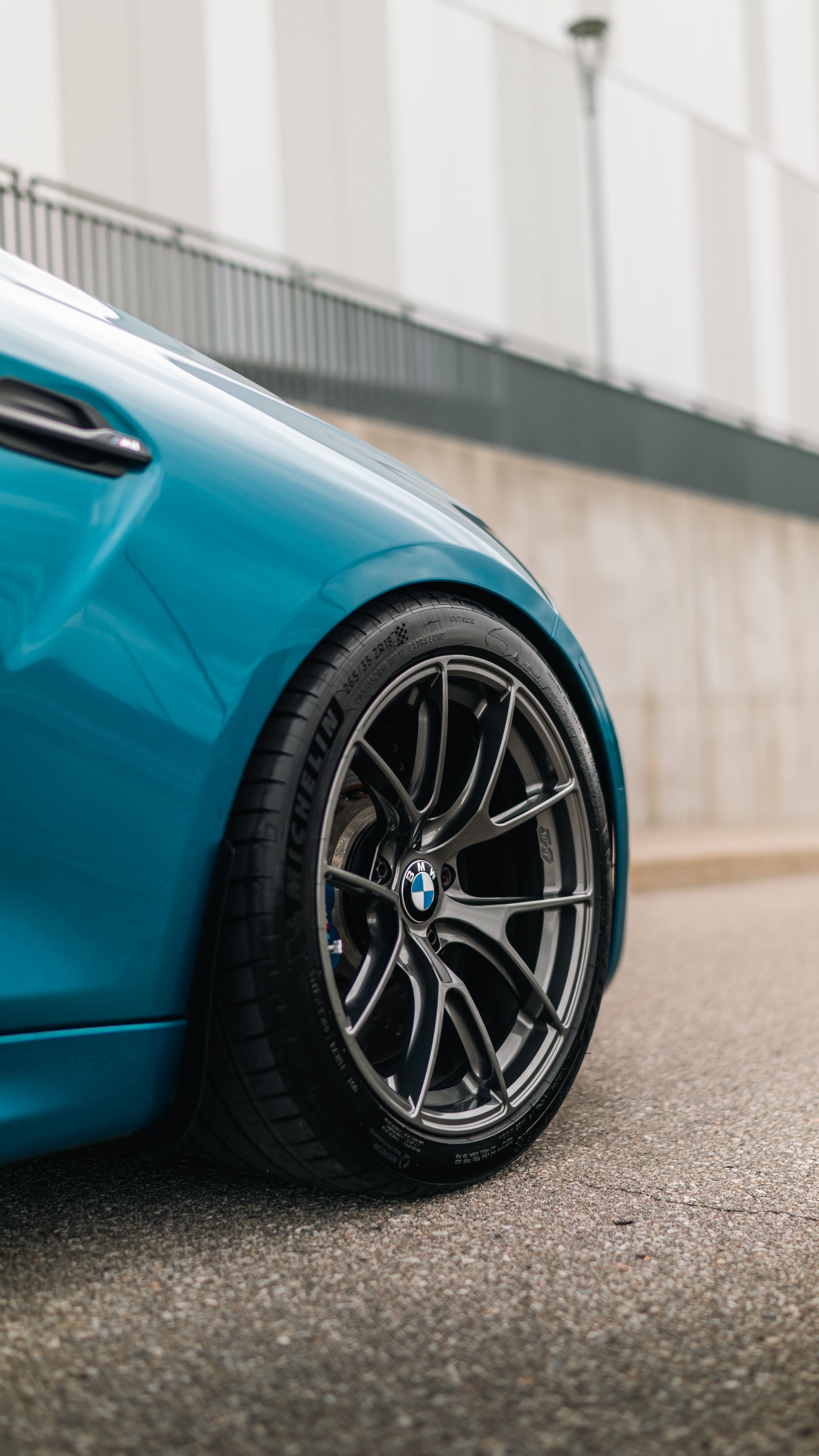 Blue BMW F87 M2 with 18" VS-5RS Apex wheels in Anthracite