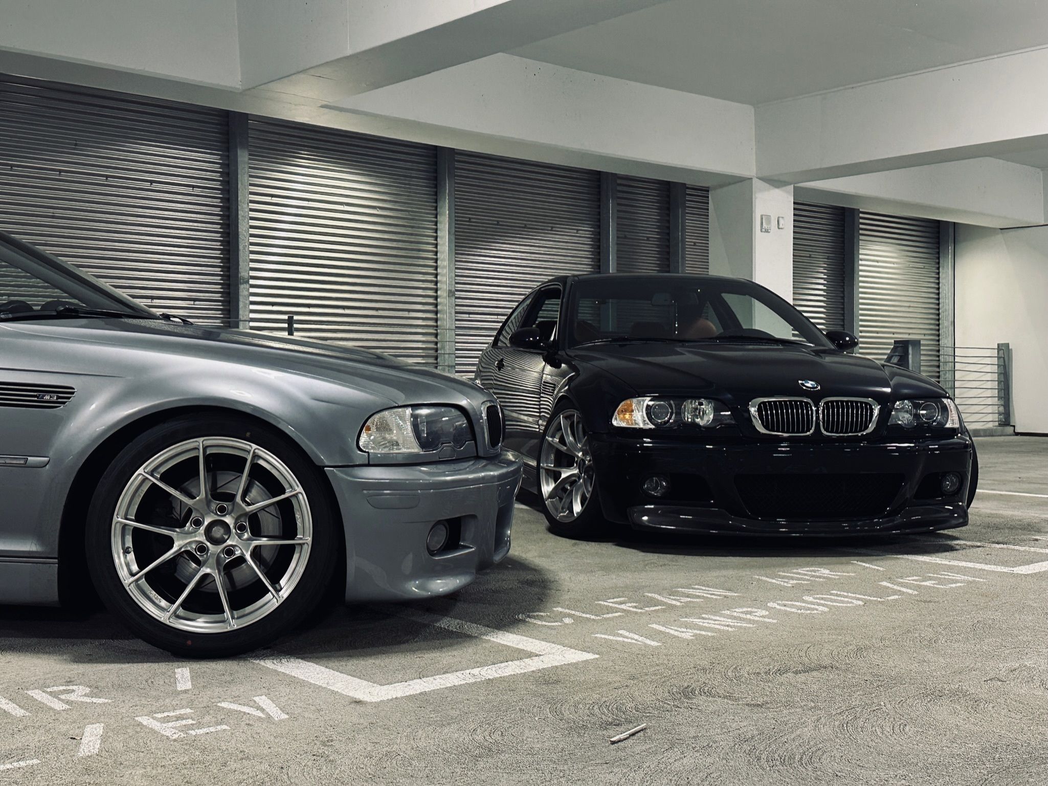 Silver BMW E46 M3 with 18" VS-5RS Apex wheels in Brushed Clear