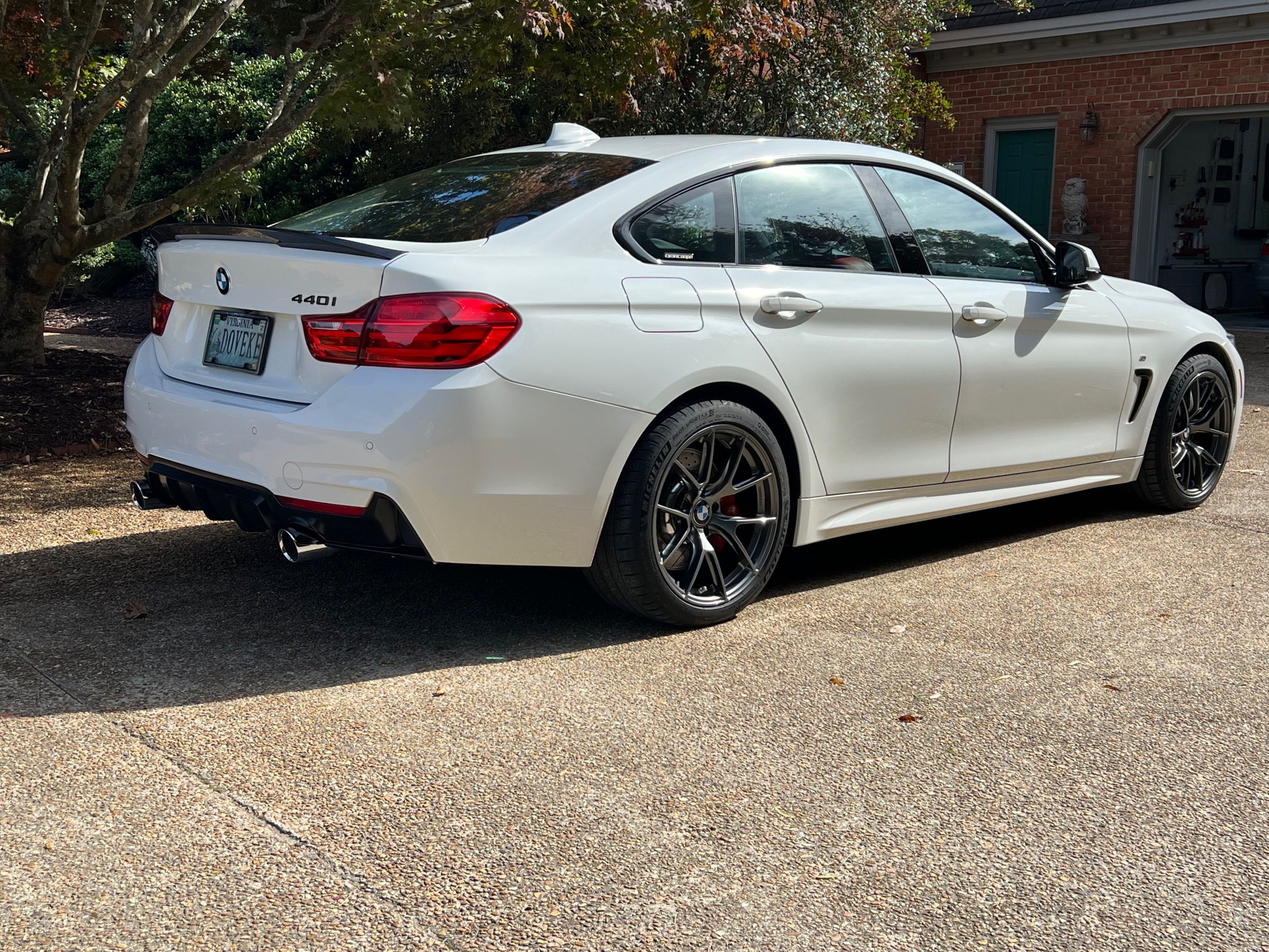 White BMW F36 Gran Coupe 4 Series with 18" VS-5 Apex wheels in Anthracite
