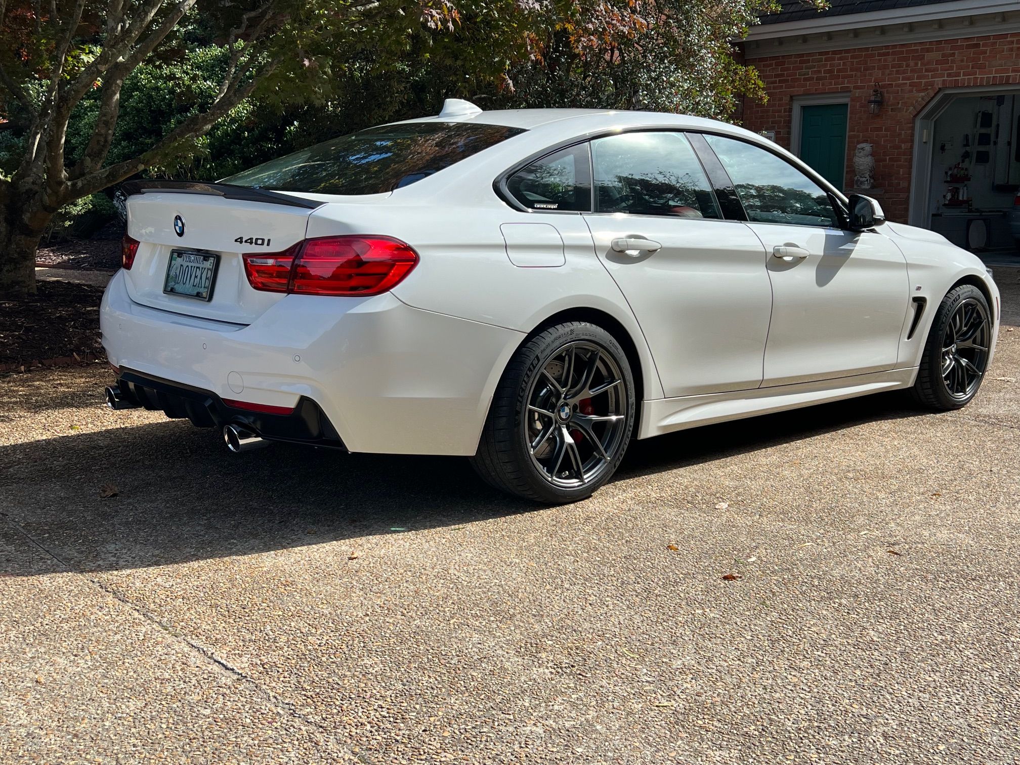 White BMW F36 Gran Coupe 4 Series with 18" VS-5 Apex wheels in Anthracite