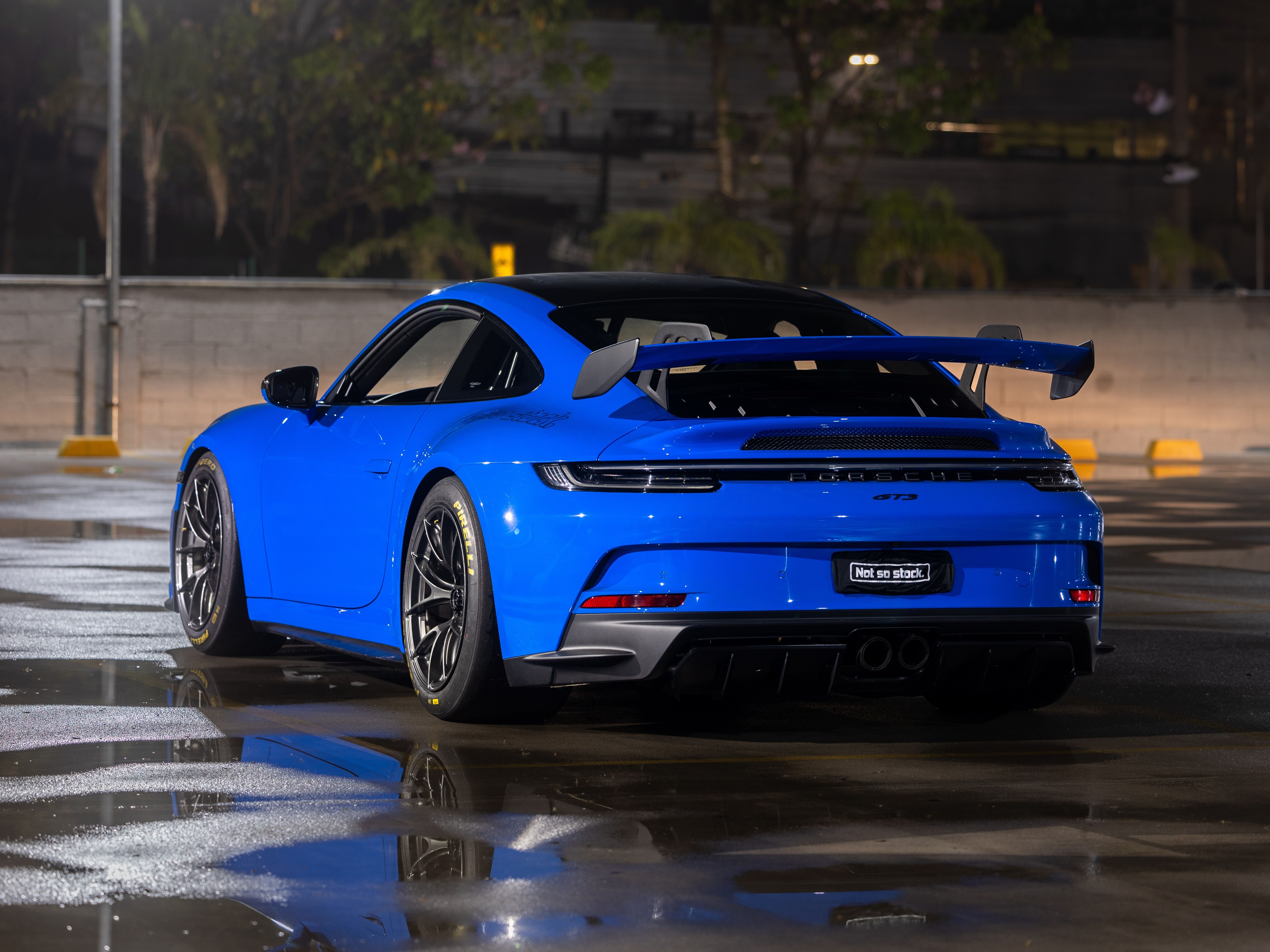 Porsche 911 992.1 GT3 with 19