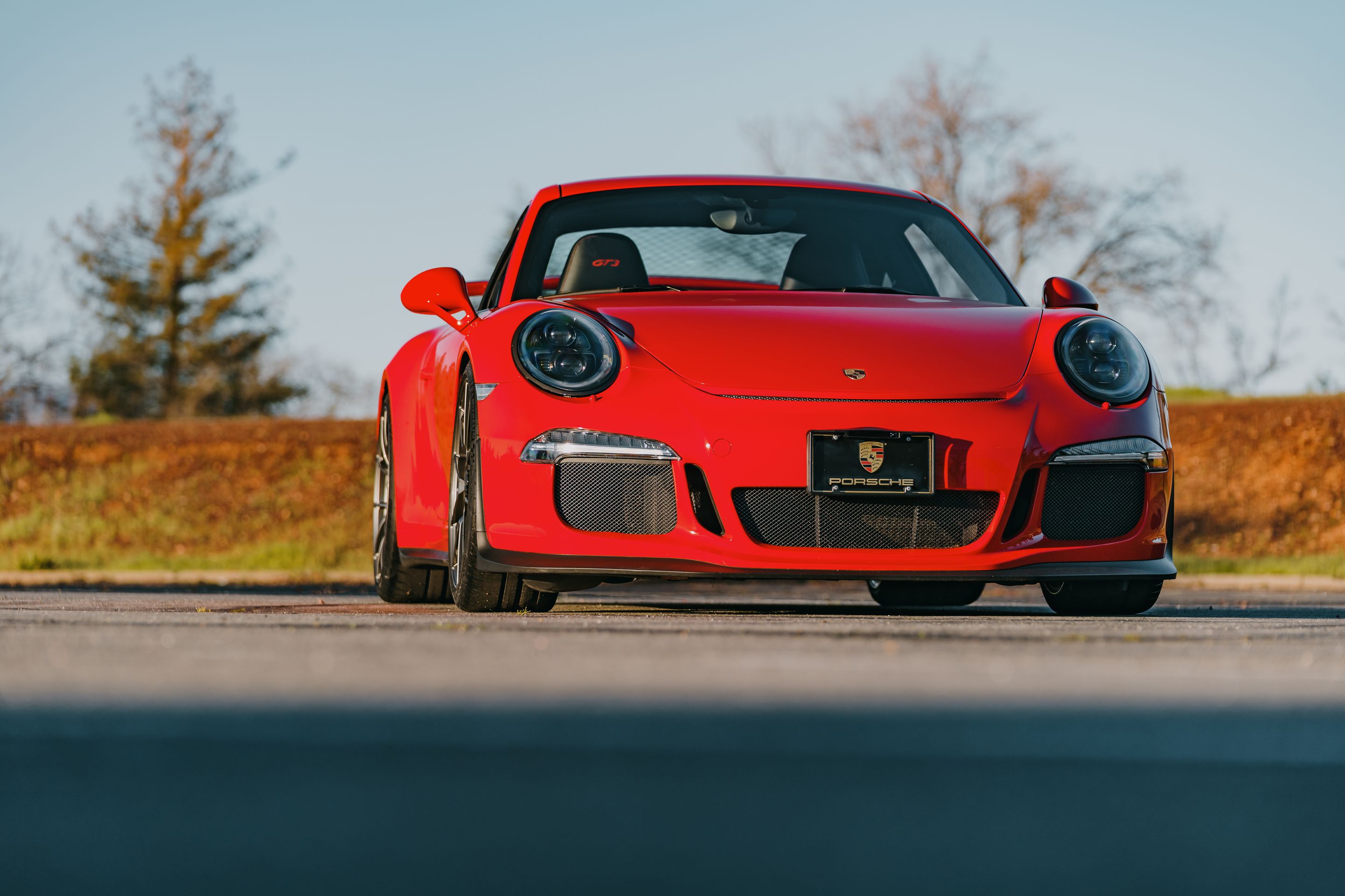 Red Porsche 911 991.1 GT3 with 20" VS-5RS Apex wheels in Anthracite