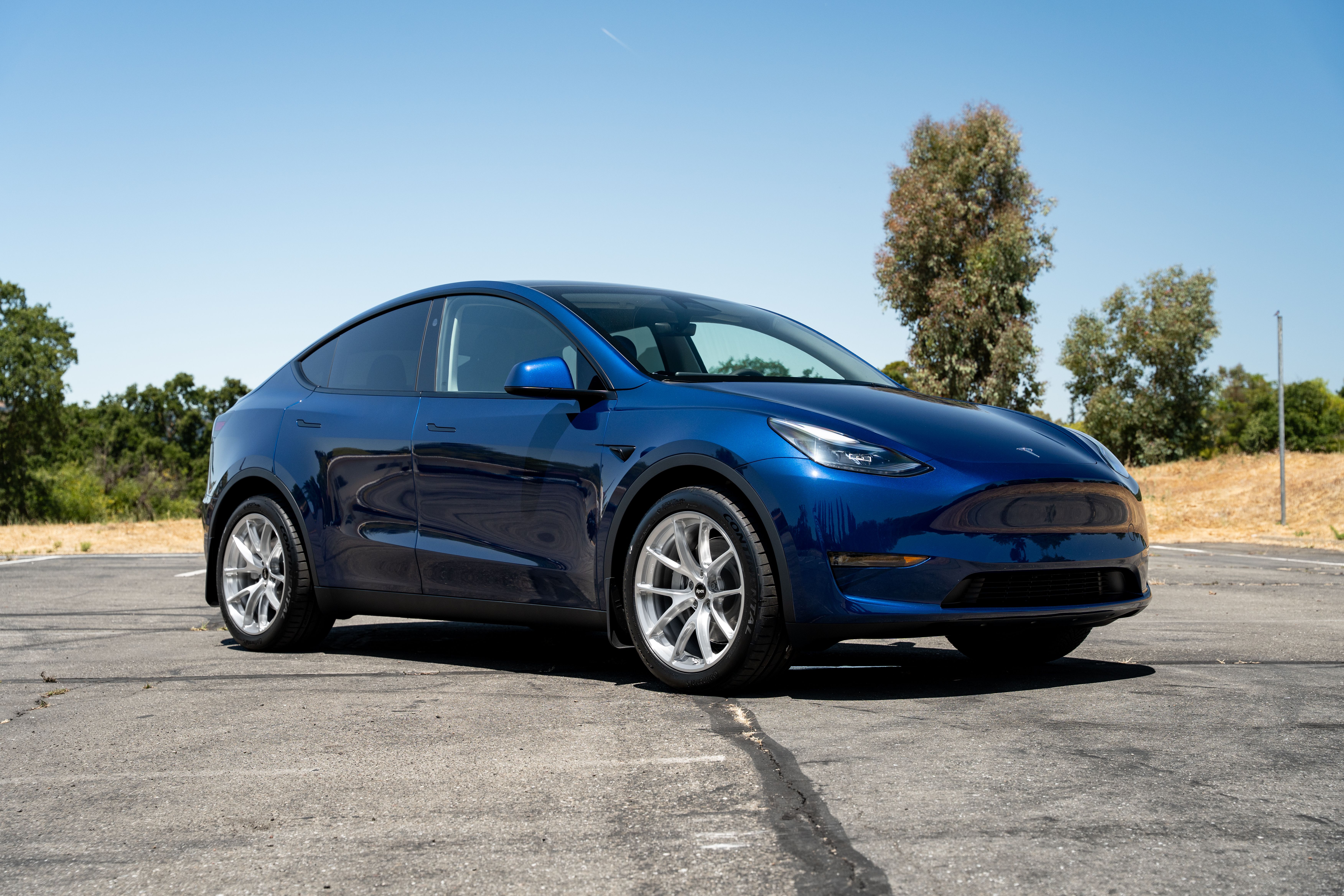 Blue Tesla Model Y - VS-5RX in Brushed Clear