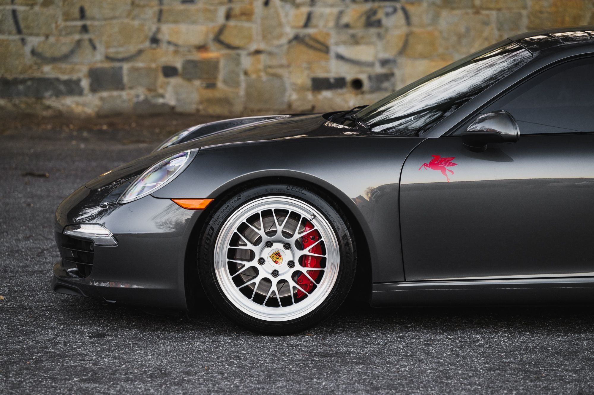 Grey Porsche 911 991.1 Carrera S with 19" ML-10RT Apex wheels in Machined Lip Race Silver