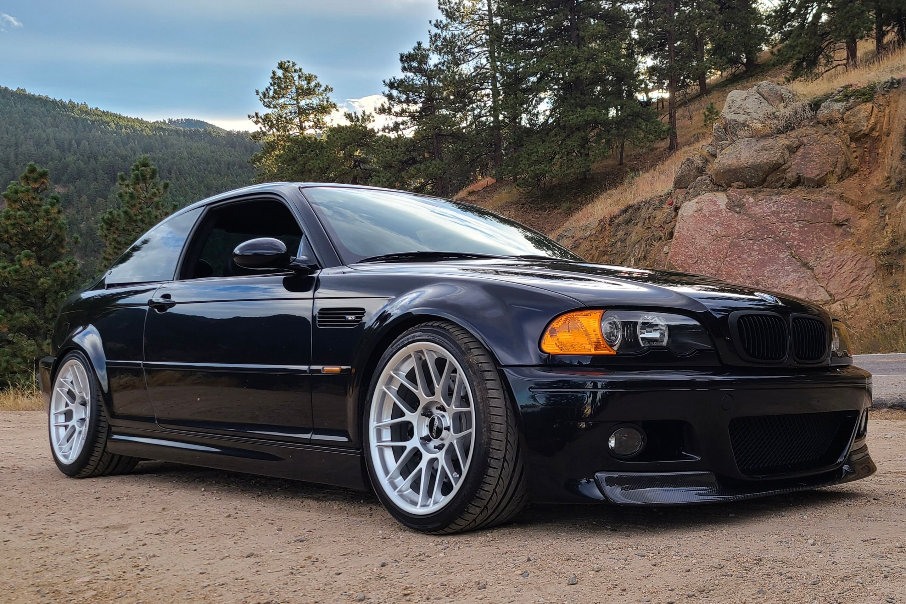 Black BMW E46 M3 with 18" ARC-8 Apex wheels in Hyper Silver