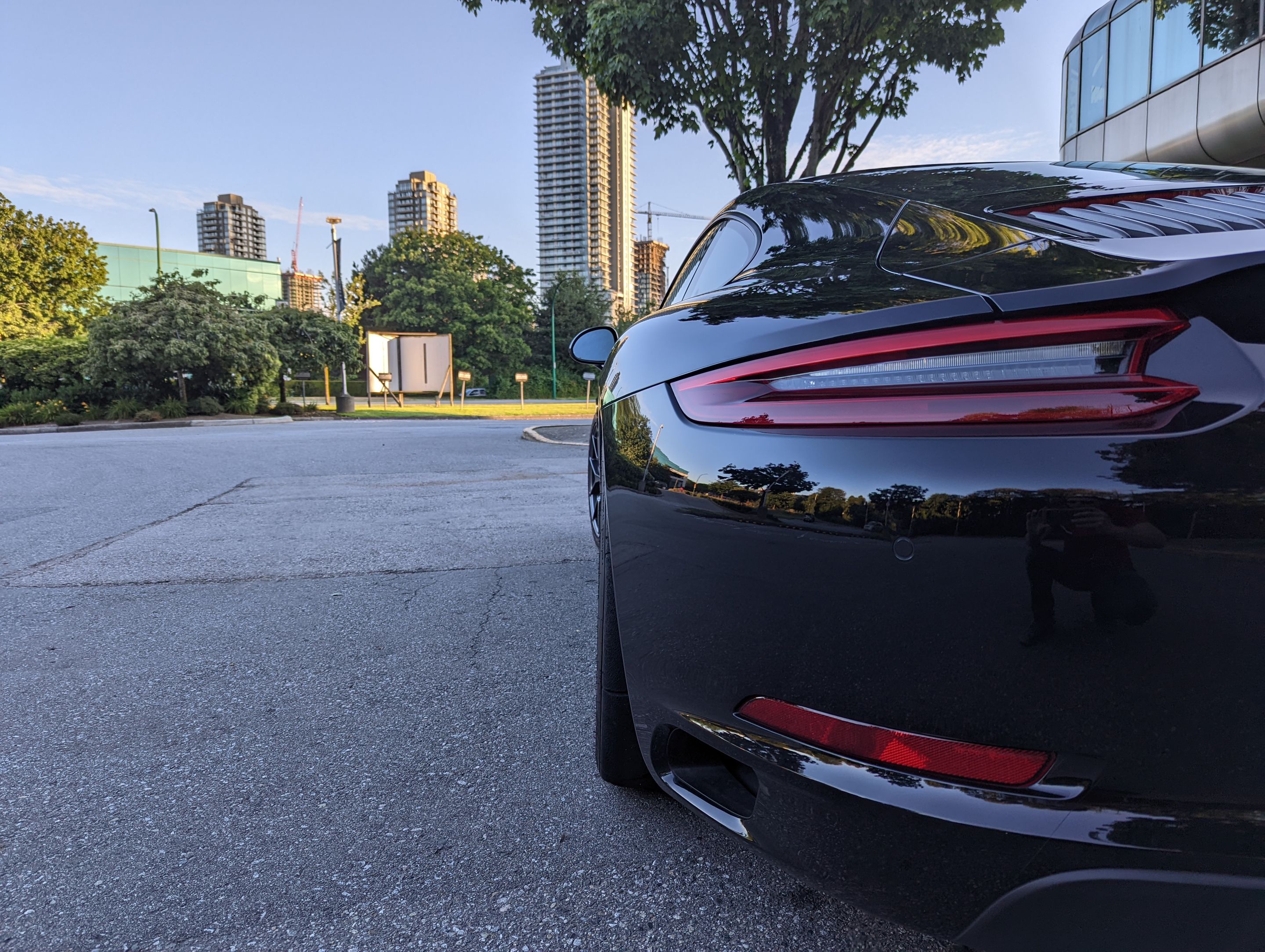 Black Porsche 911 991.2 Carrera T with 19" VS-5RS Apex wheels in Anthracite