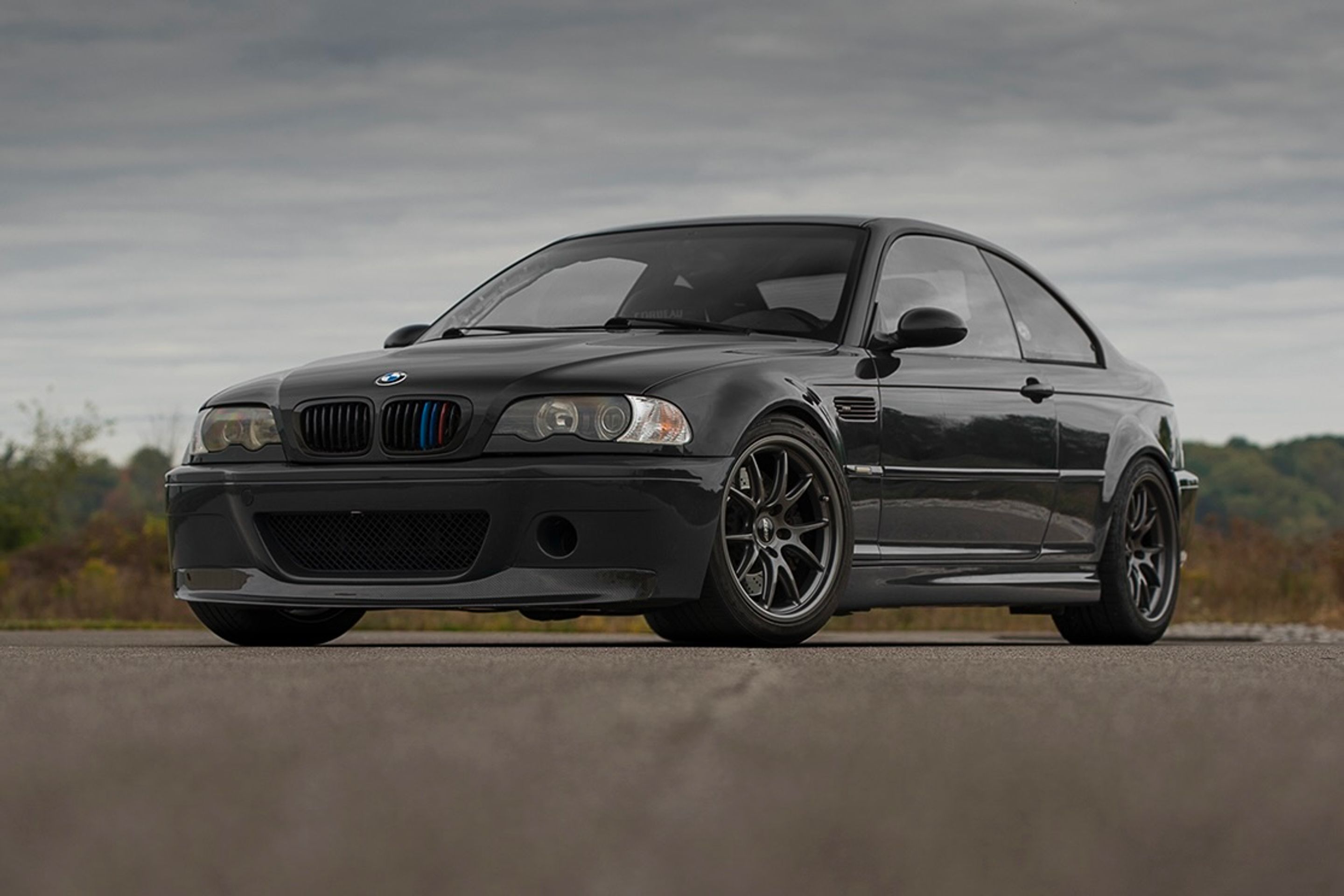 Black BMW E46 M3 with 18" FL-5 Apex wheels in Anthracite