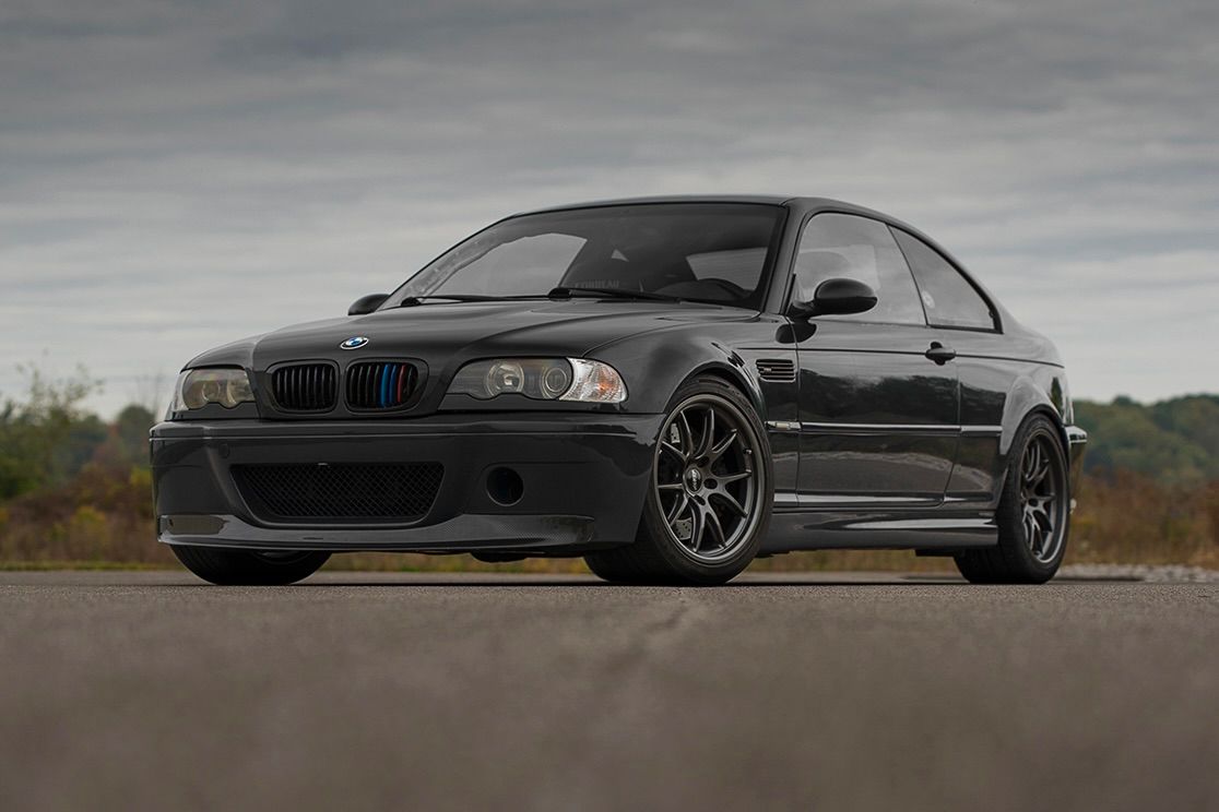 Black BMW E46 M3 with 18" FL-5 Apex wheels in Anthracite