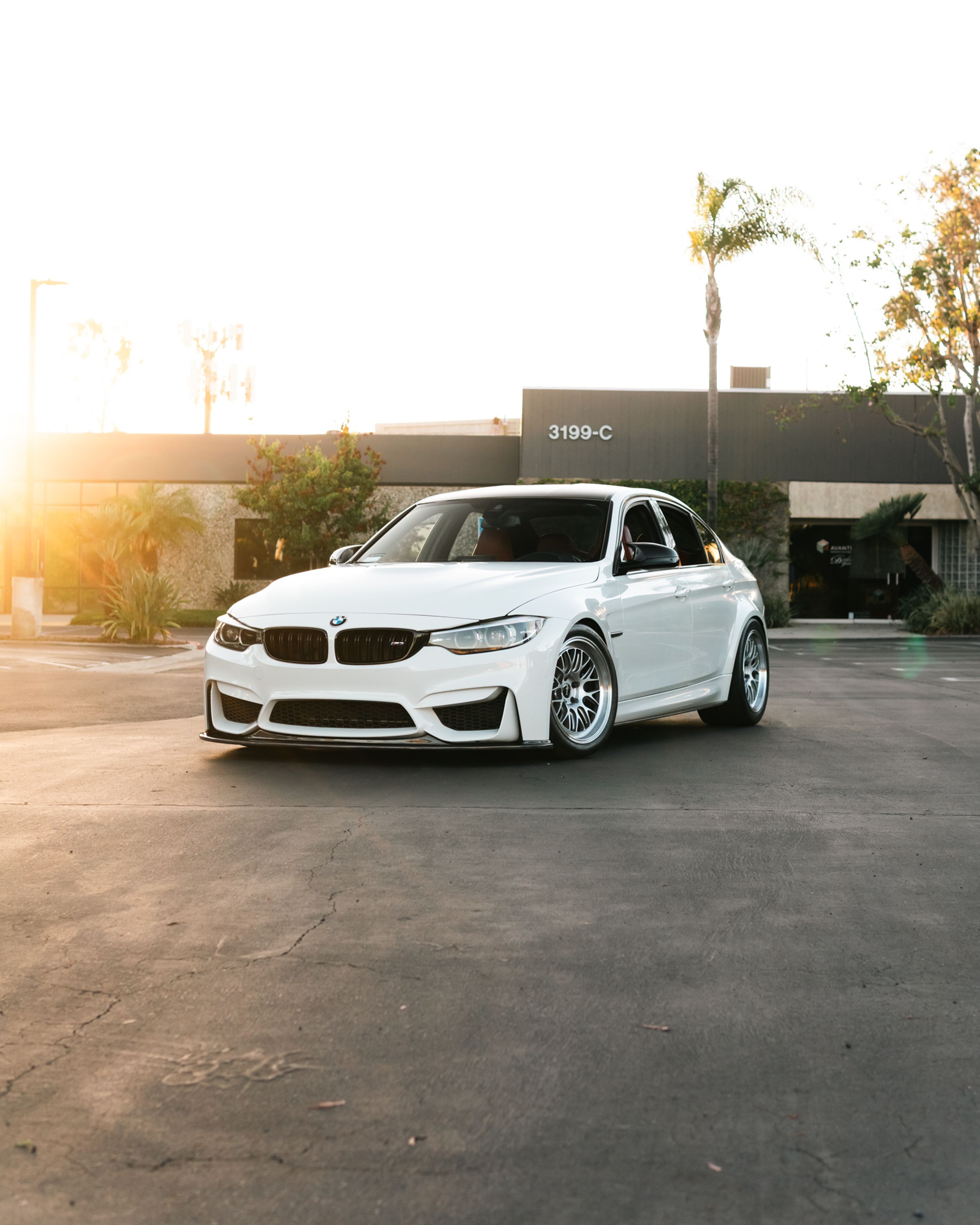 White BMW F80 M3 with 18" ML-10RT Apex wheels in Machined Lip Race Silver