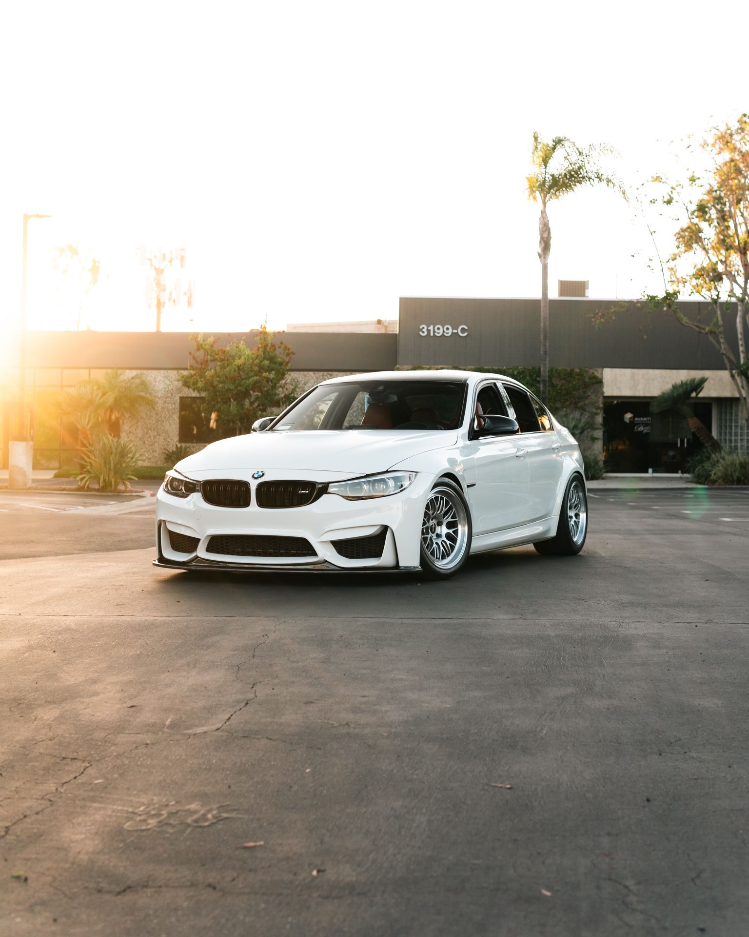 White BMW F80 M3 with 18" ML-10RT Apex wheels in Machined Lip Race Silver