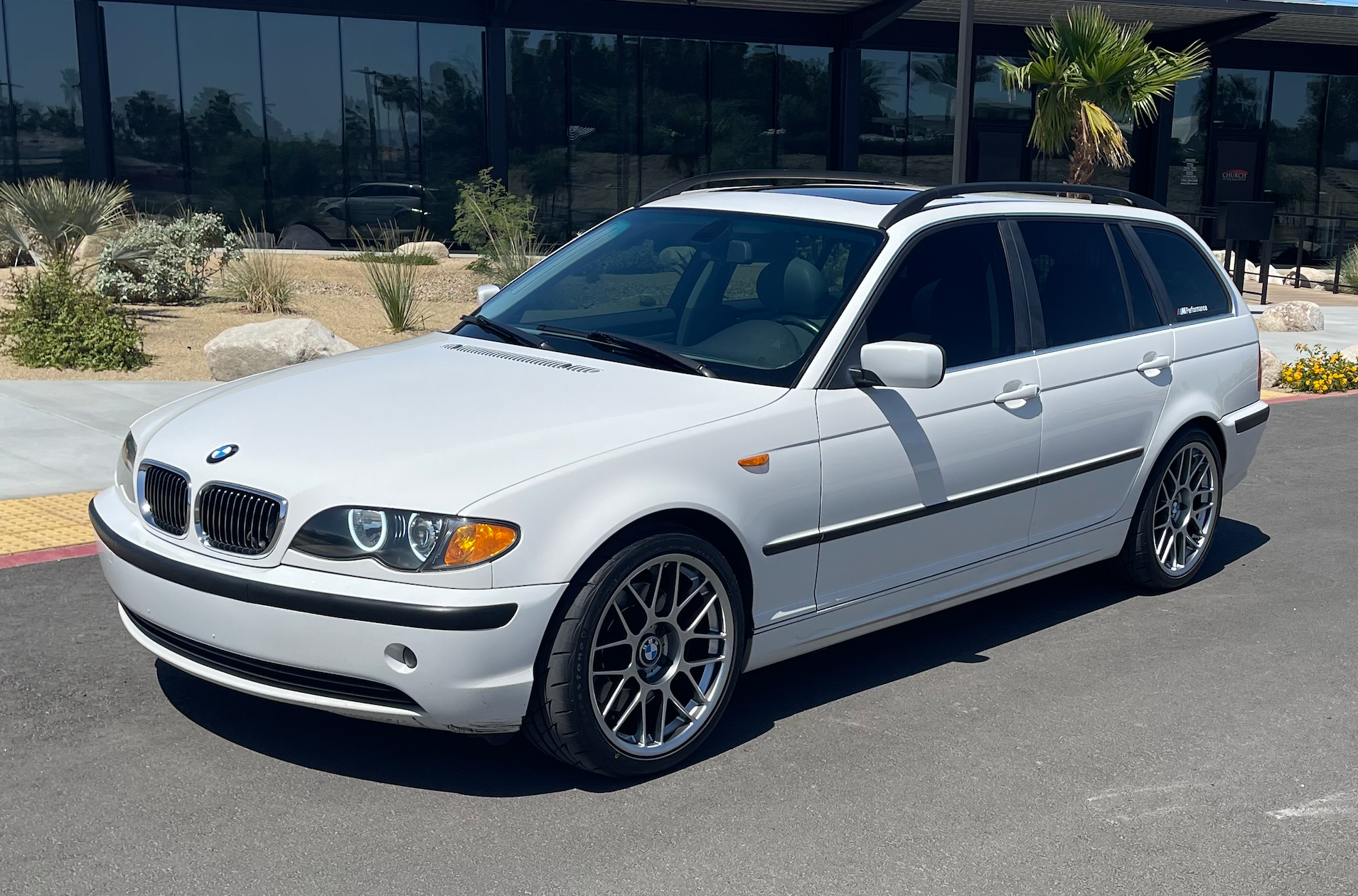White BMW E46 3 Series with 18" ARC-8 Apex wheels in Hyper Black