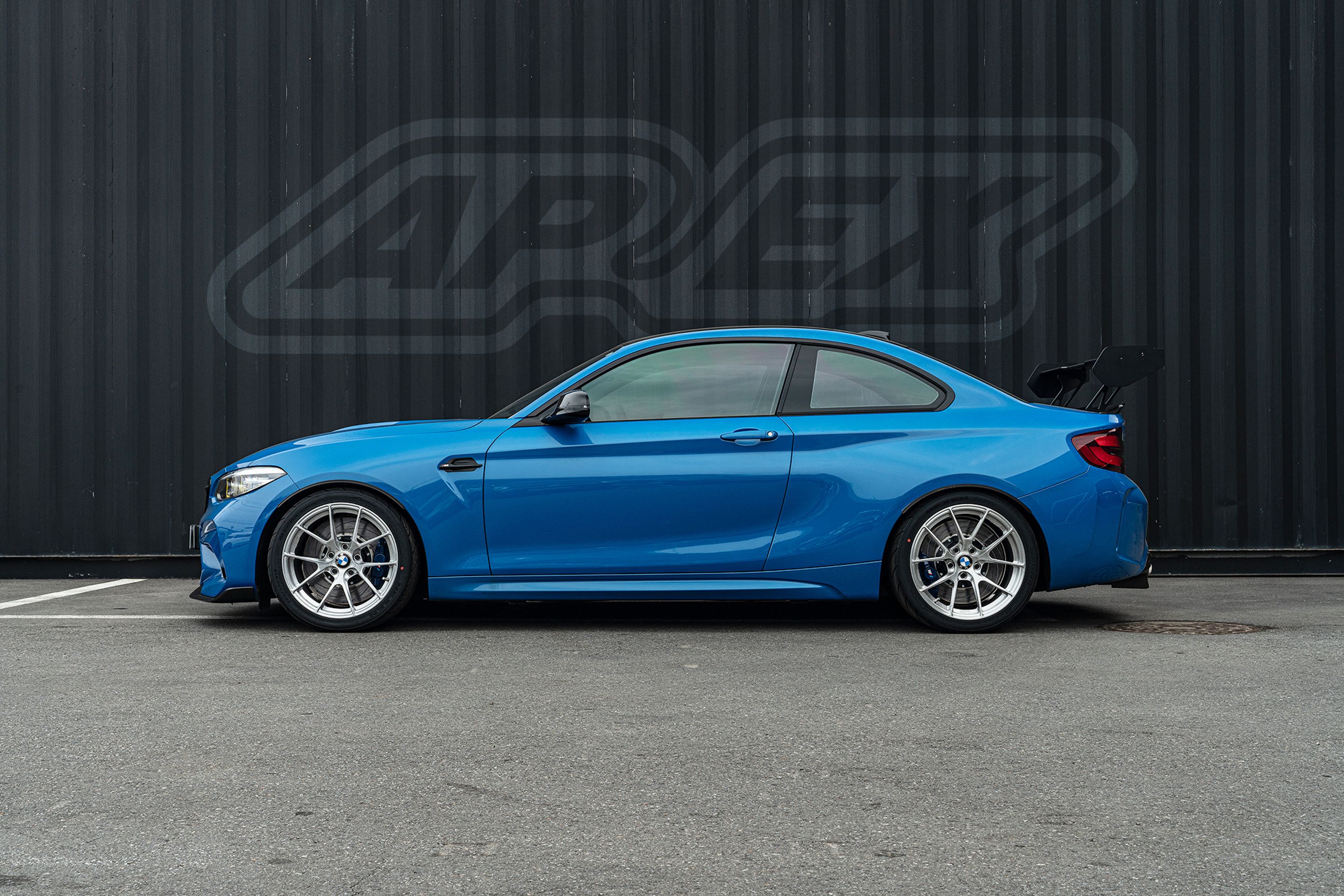 Blue BMW F87 M2 with 18" VS-5RS Apex wheels in Brushed Clear