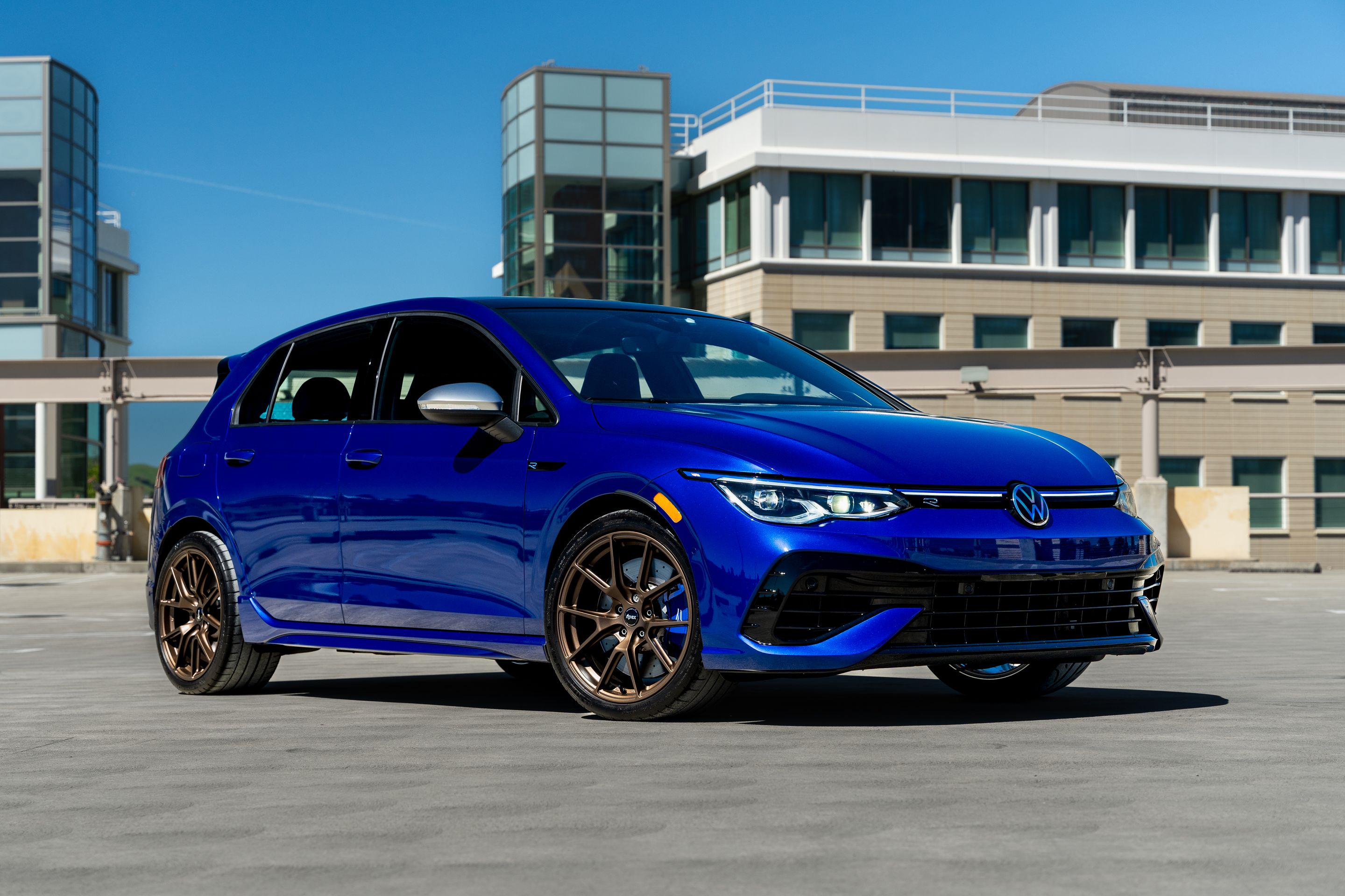 Blue VW MK8 Golf R with 18" VS-5 Apex wheels in Satin Bronze