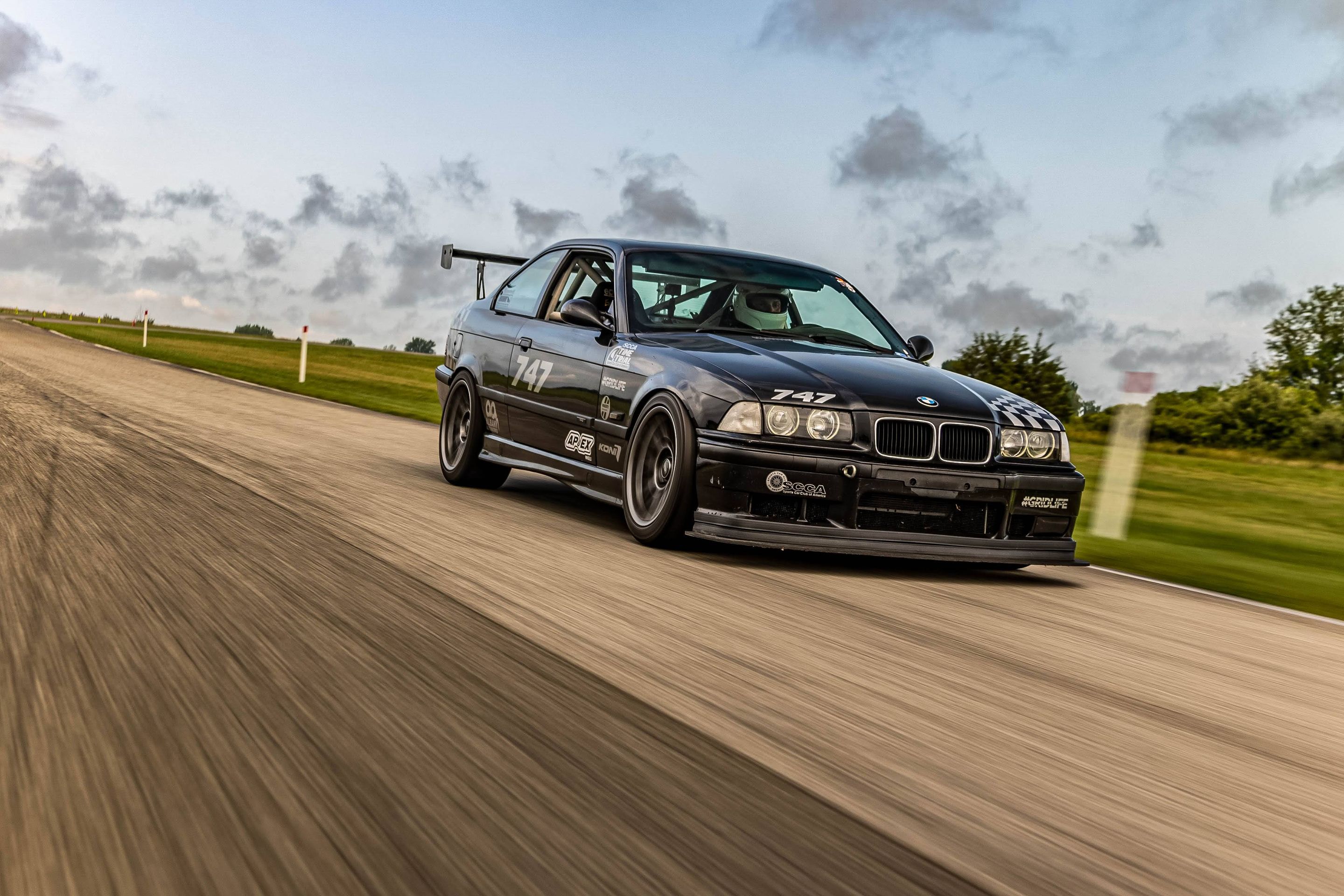 Purple BMW E36 M3 with 17" ARC-8 Apex wheels in Hyper Black