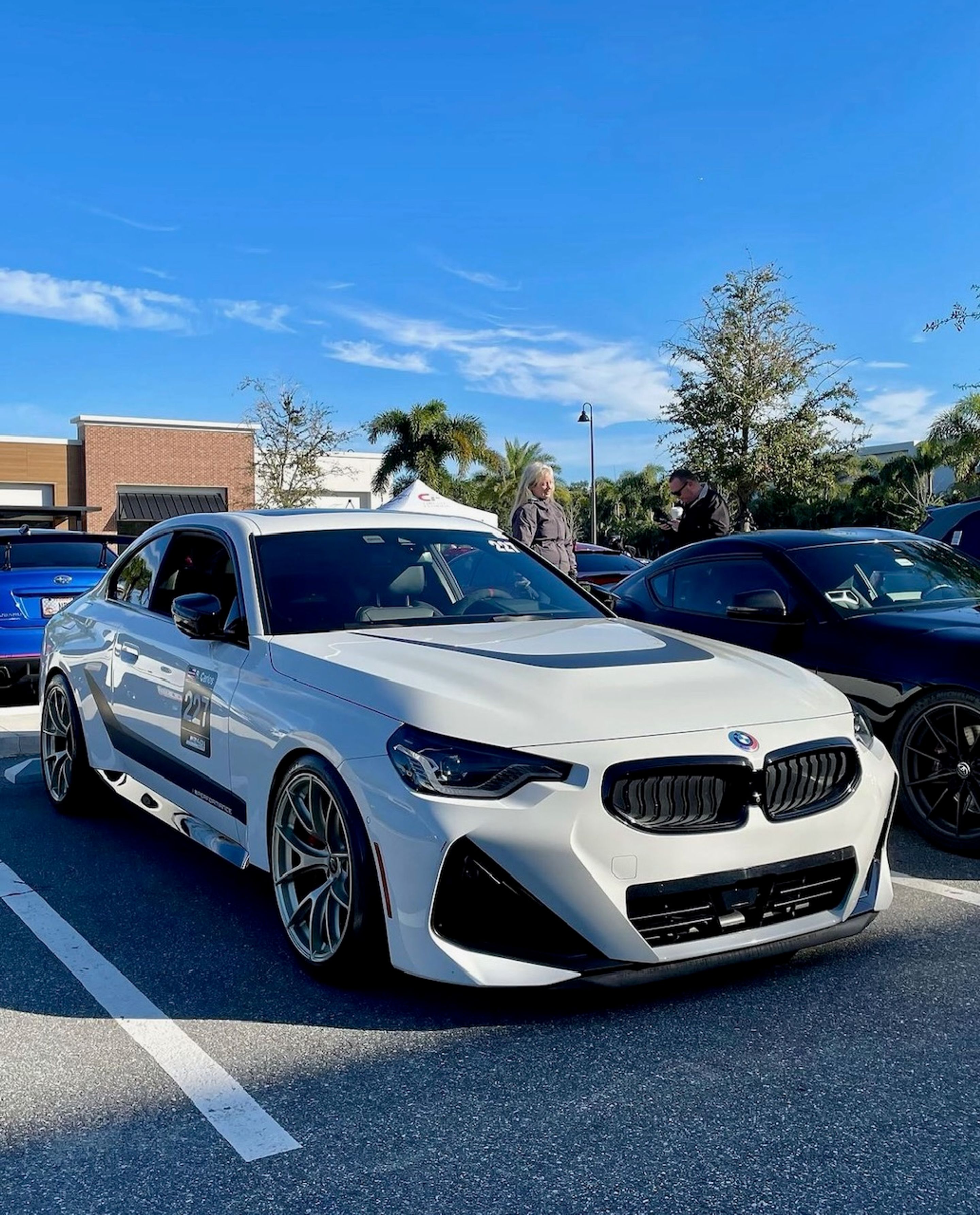 White BMW G42 2 Series with 19" VS-5RS Apex wheels in Motorsport Gold