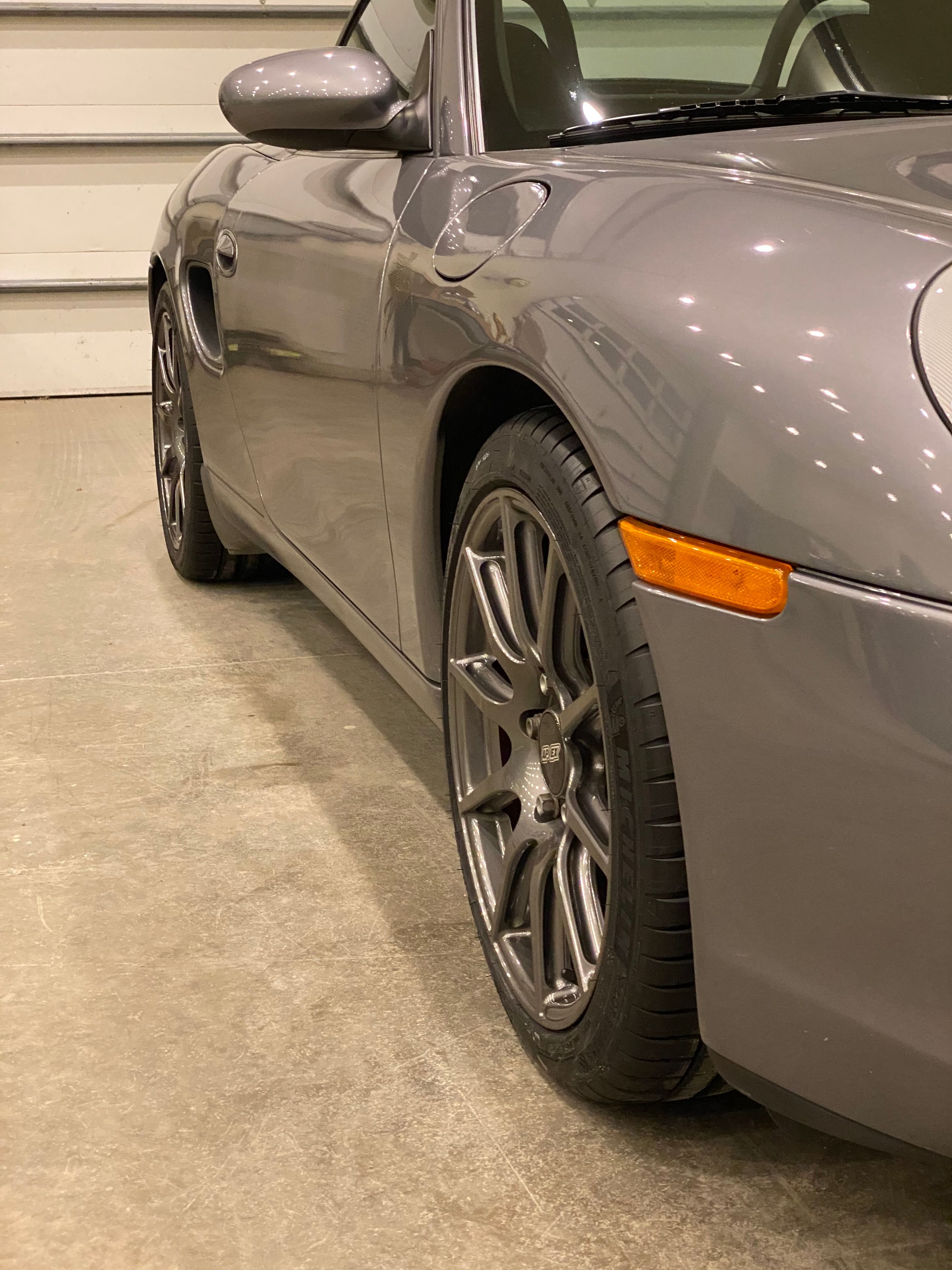 Grey Porsche 986 Boxster with 18" SM-10 Apex wheels in Anthracite