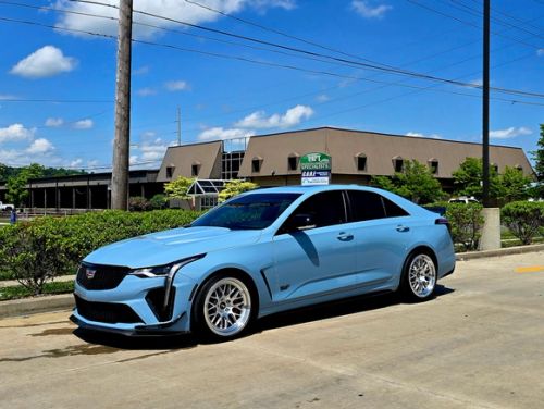 Blue Cadillac CT4-V Blackwing - ML-10RT in Machined Lip Brushed Clear