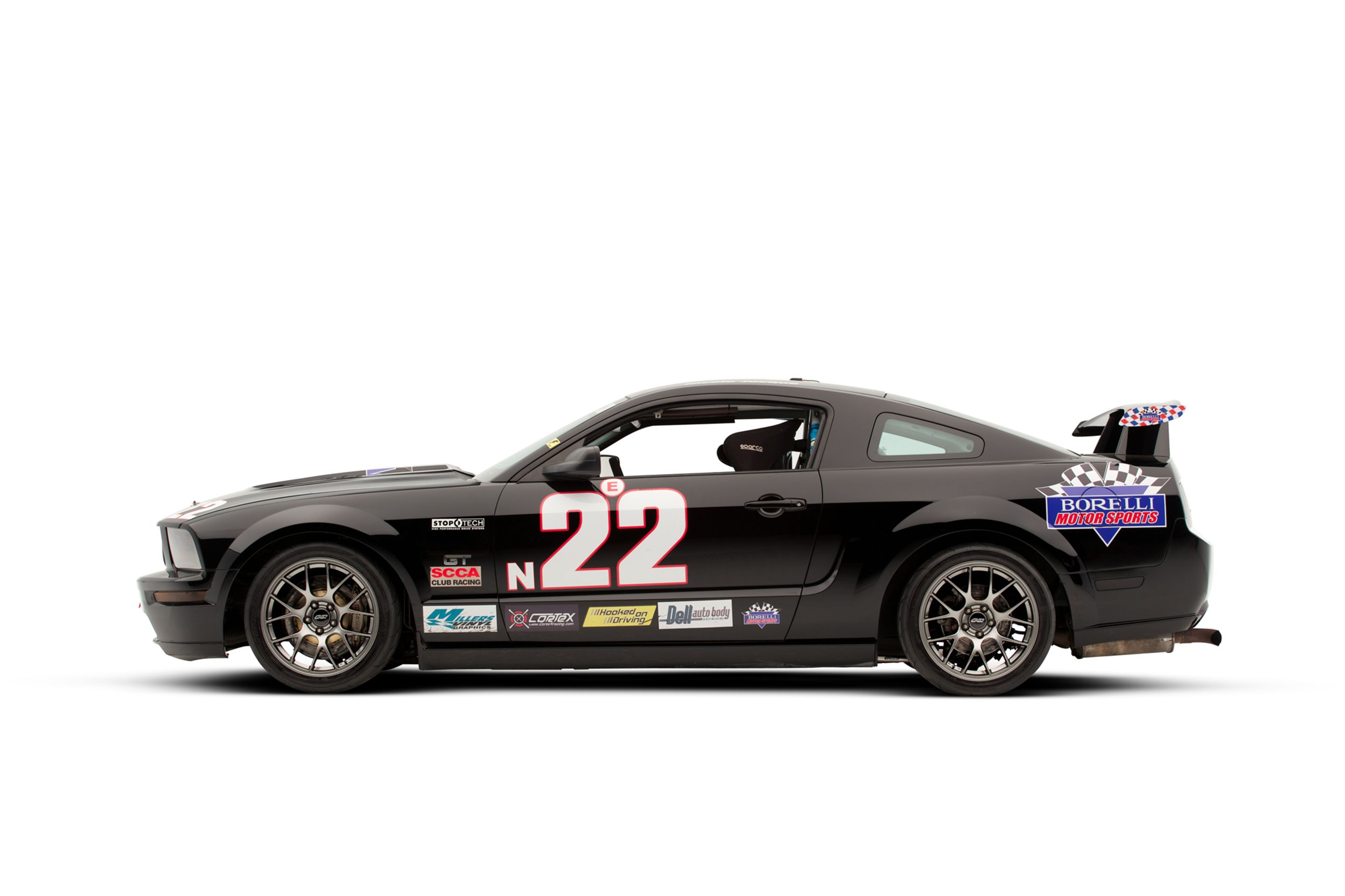 Black Ford S197 Mustang GT with 18" EC-7 Apex wheels in Anthracite