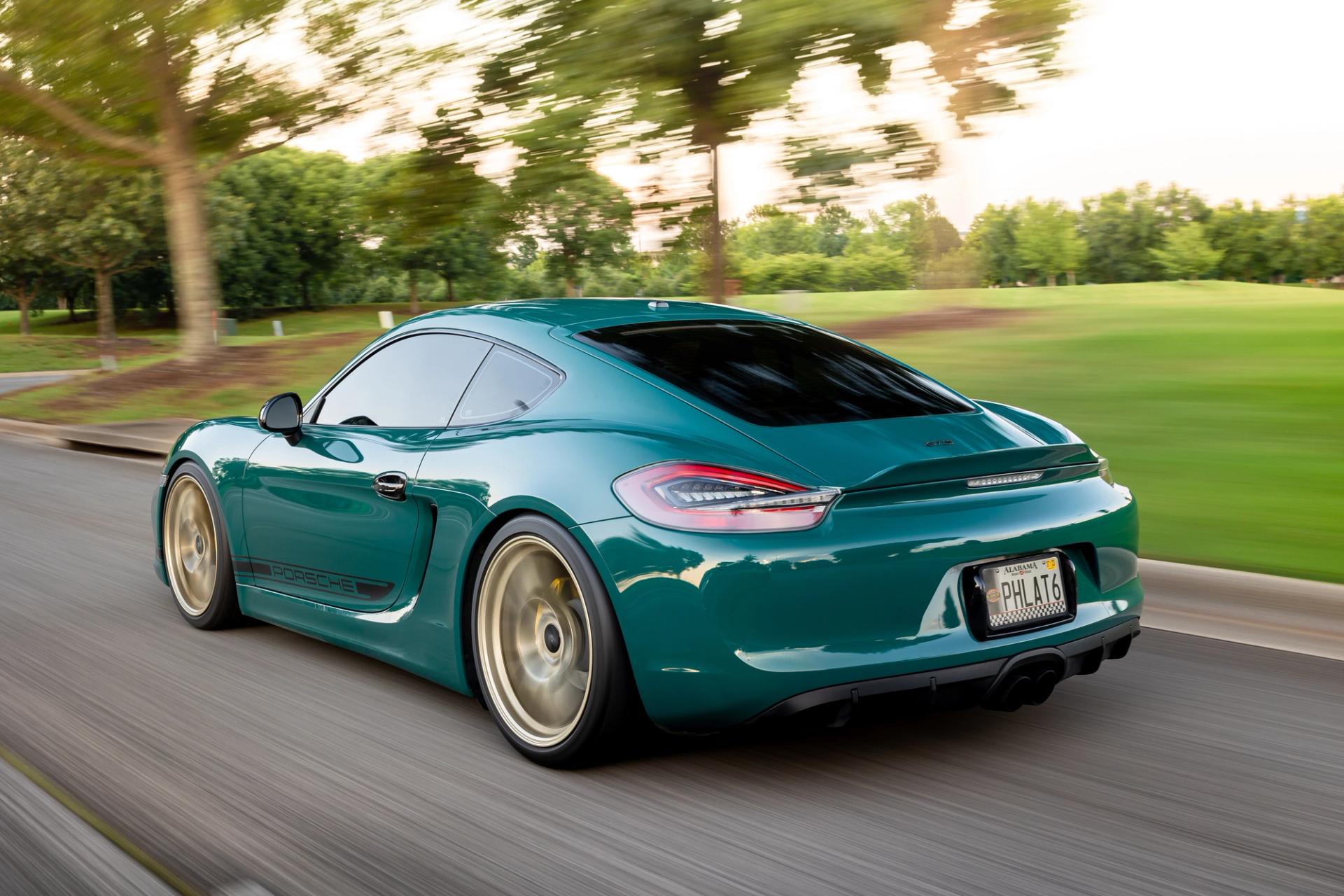 Porsche 981 Cayman GTS with 20