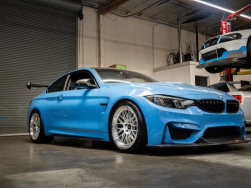 Blue BMW M4 - ML-10RT in Machined Lip Race Silver