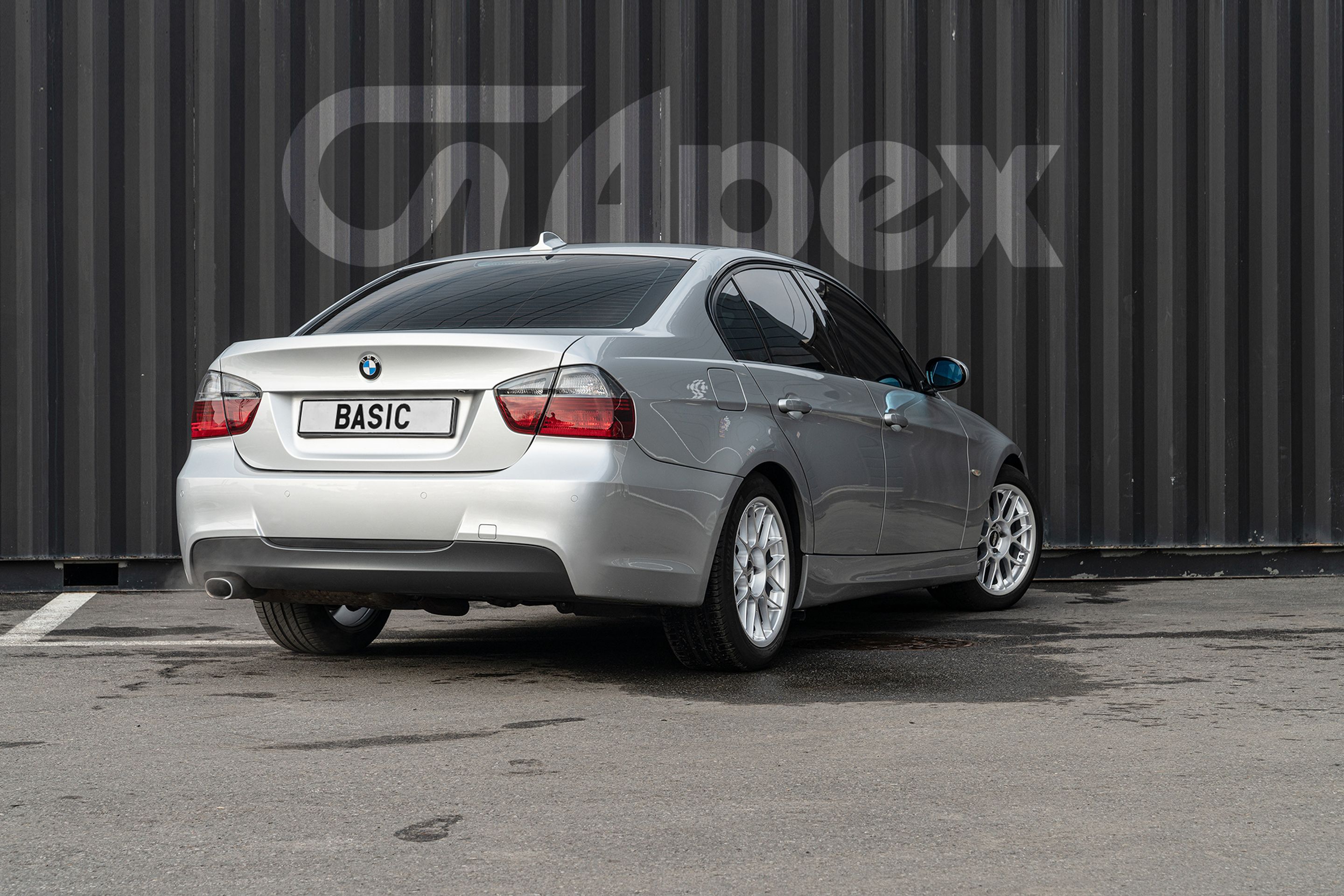Silver BMW E90 Sedan 3 Series with 17" ARC-8 Apex wheels in Hyper Silver