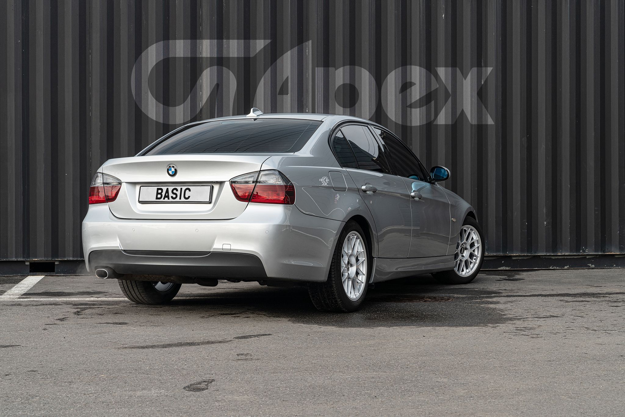 Silver BMW E90 Sedan 3 Series with 17" ARC-8 Apex wheels in Hyper Silver