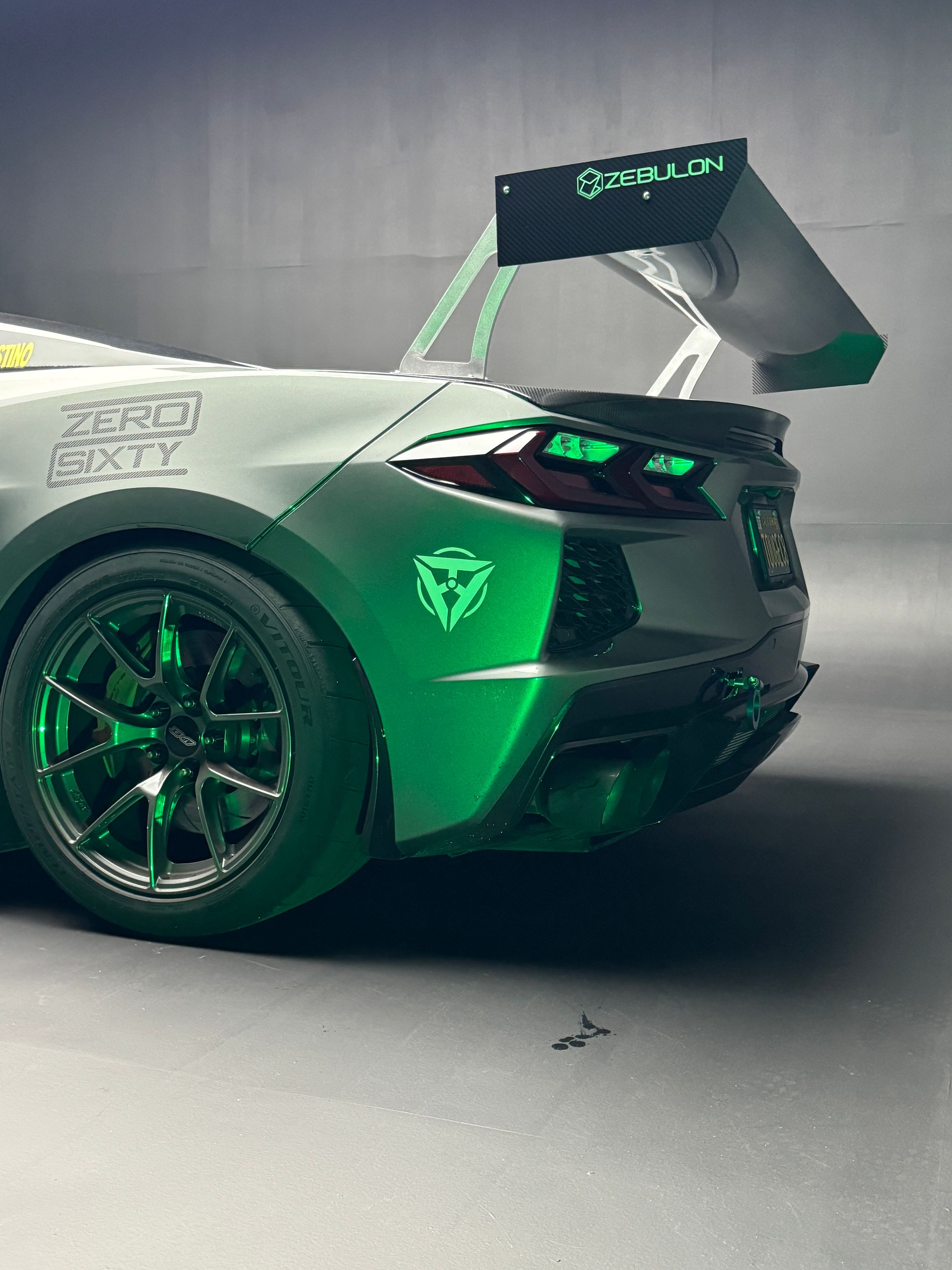 Silver Chevrolet C8 Corvette Stingray/Z51 with 18" VS-5RS Apex wheels in Anthracite