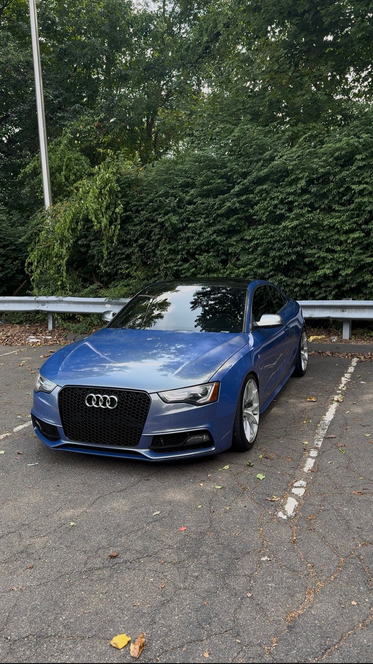 Blue Audi B8 S5 with 19" VS-5RS Apex wheels in Brushed Clear