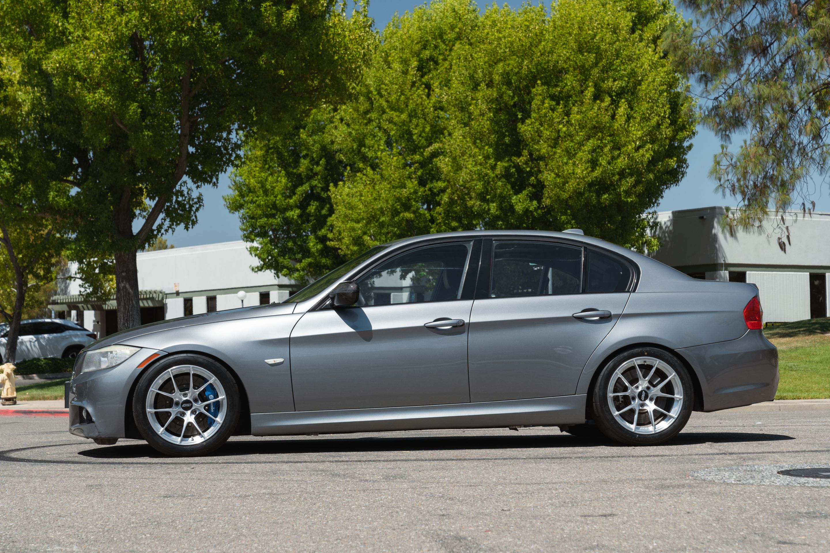 Grey BMW E90 LCI Sedan 3 Series with 17" VS-5RS Apex wheels in Brushed Clear