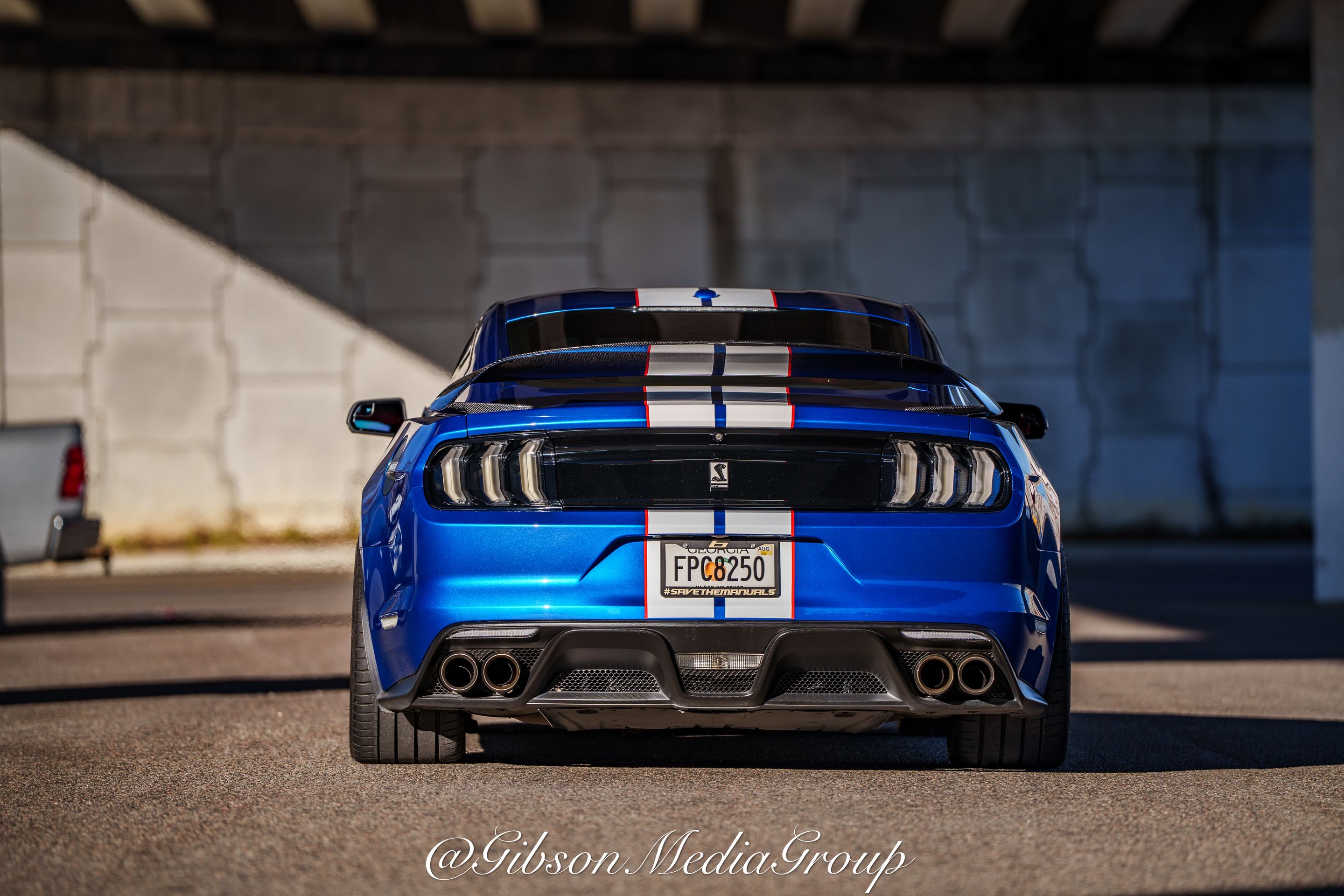 Blue Ford S550 Mustang GT350 with 19" VS-5RS Apex wheels in Anthracite
