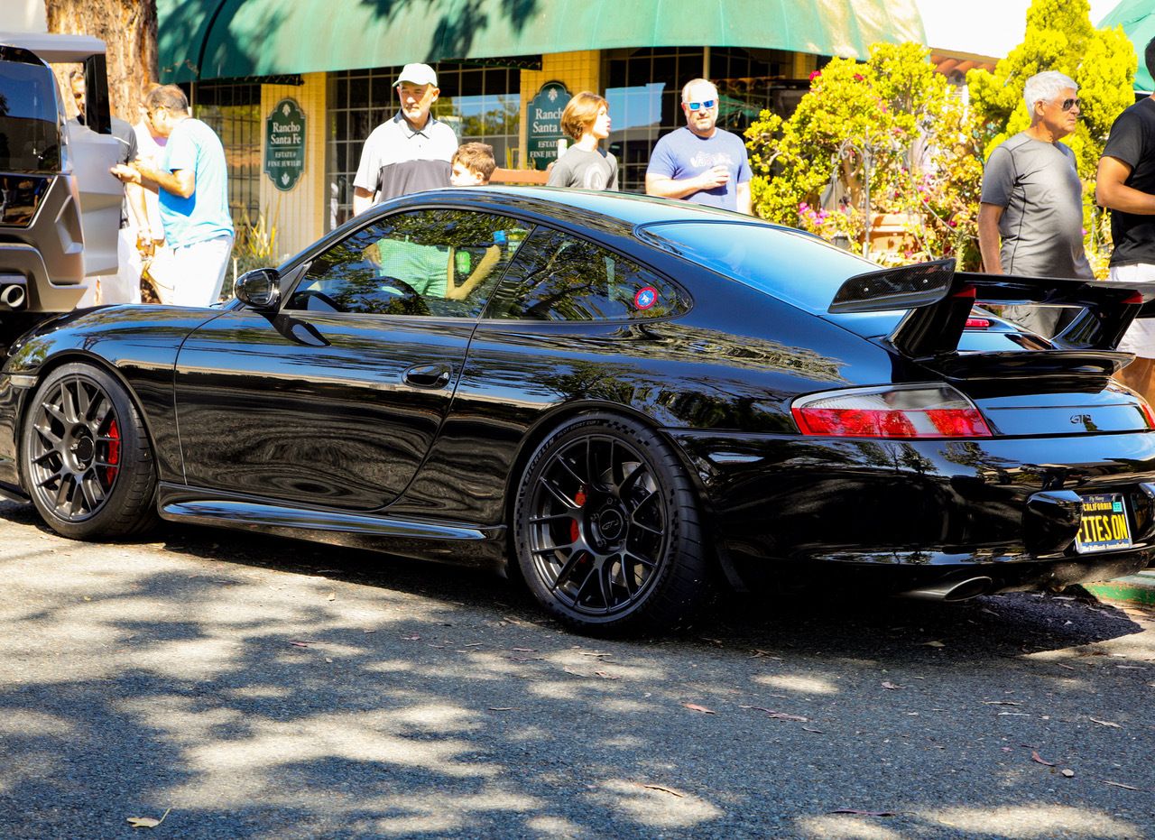 Porsche 911 996 GT3 with 18