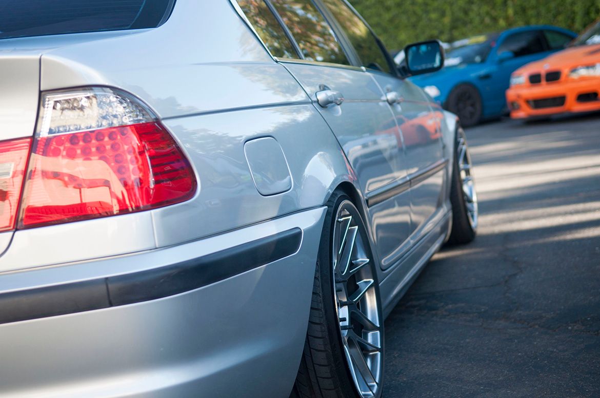 Black Chevrolet 6th Gen Camaro SS with 19" ARC-8 Apex wheels in Satin Black