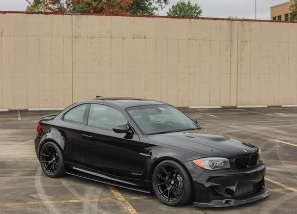 BMW E82 1M with 18" VS-5RS in Satin Black