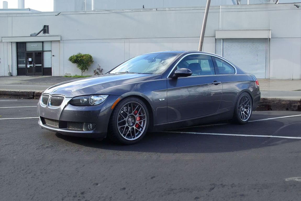 Grey BMW E92 Coupe 3 Series with 18" ARC-8 Apex wheels in Anthracite