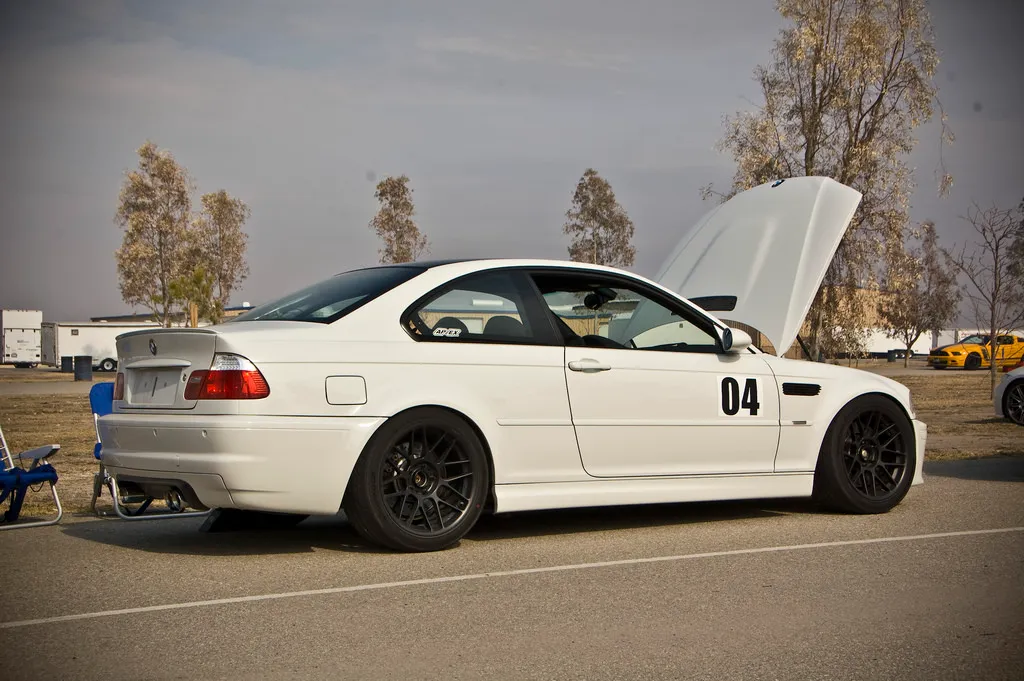 White BMW E46 M3 with 18" ARC-8 Apex wheels in Satin Black