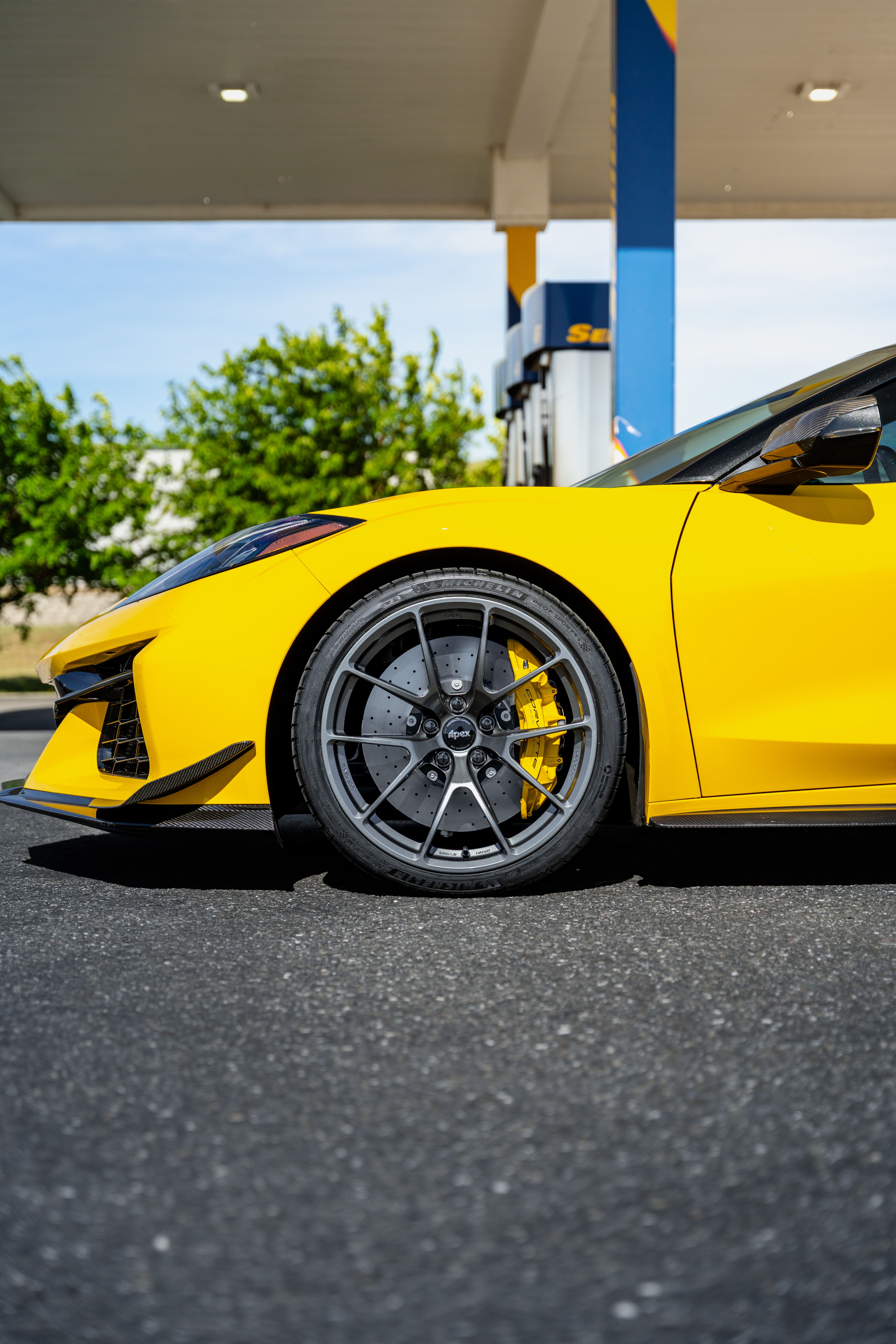 Chevrolet C8 Corvette ZR1 with 20