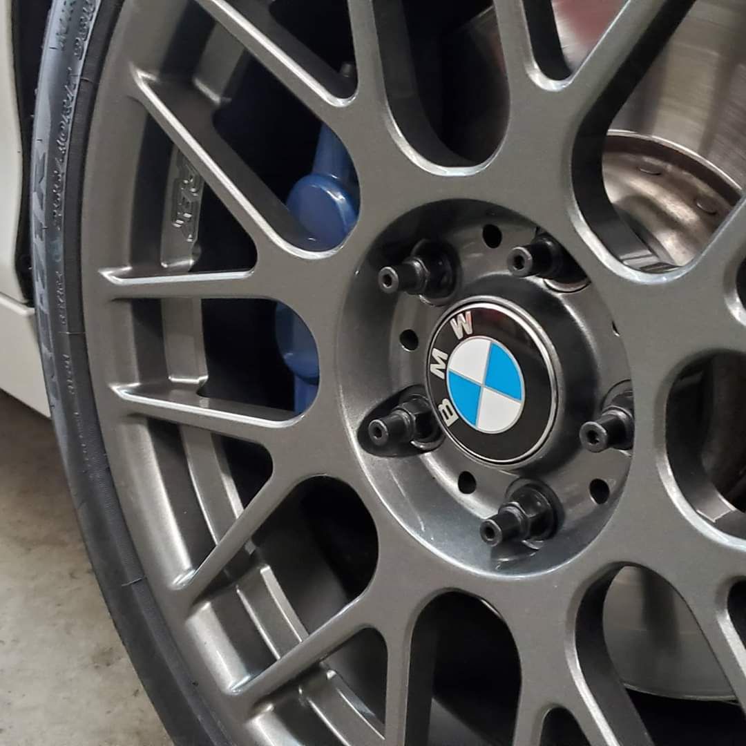 White BMW F22 Coupe 2 Series with 17" ARC-8 Apex wheels in Anthracite