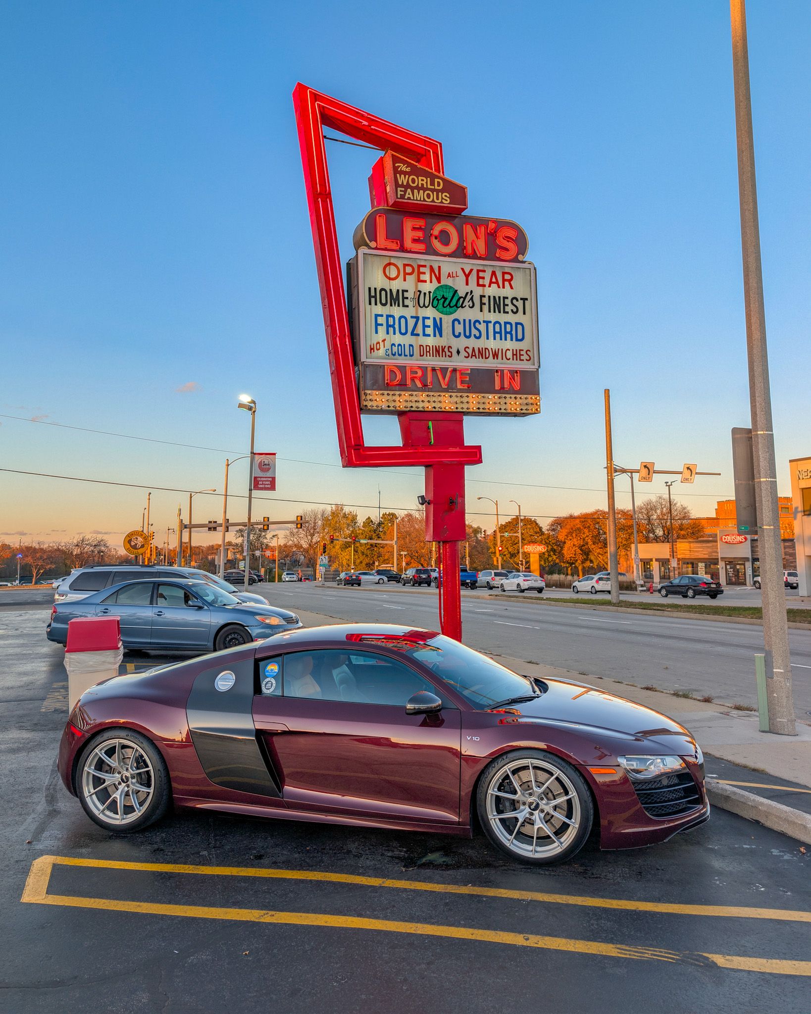 Purple Audi Gen 1 R8 with 19" VS-5RS Apex wheels in Brushed Clear
