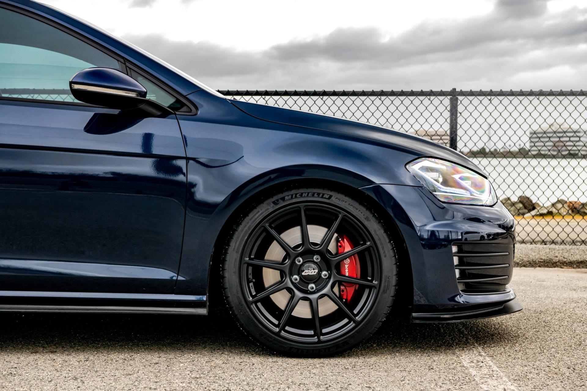 VW MK7 GTI with 18" SM10 Wheels in Satin Black