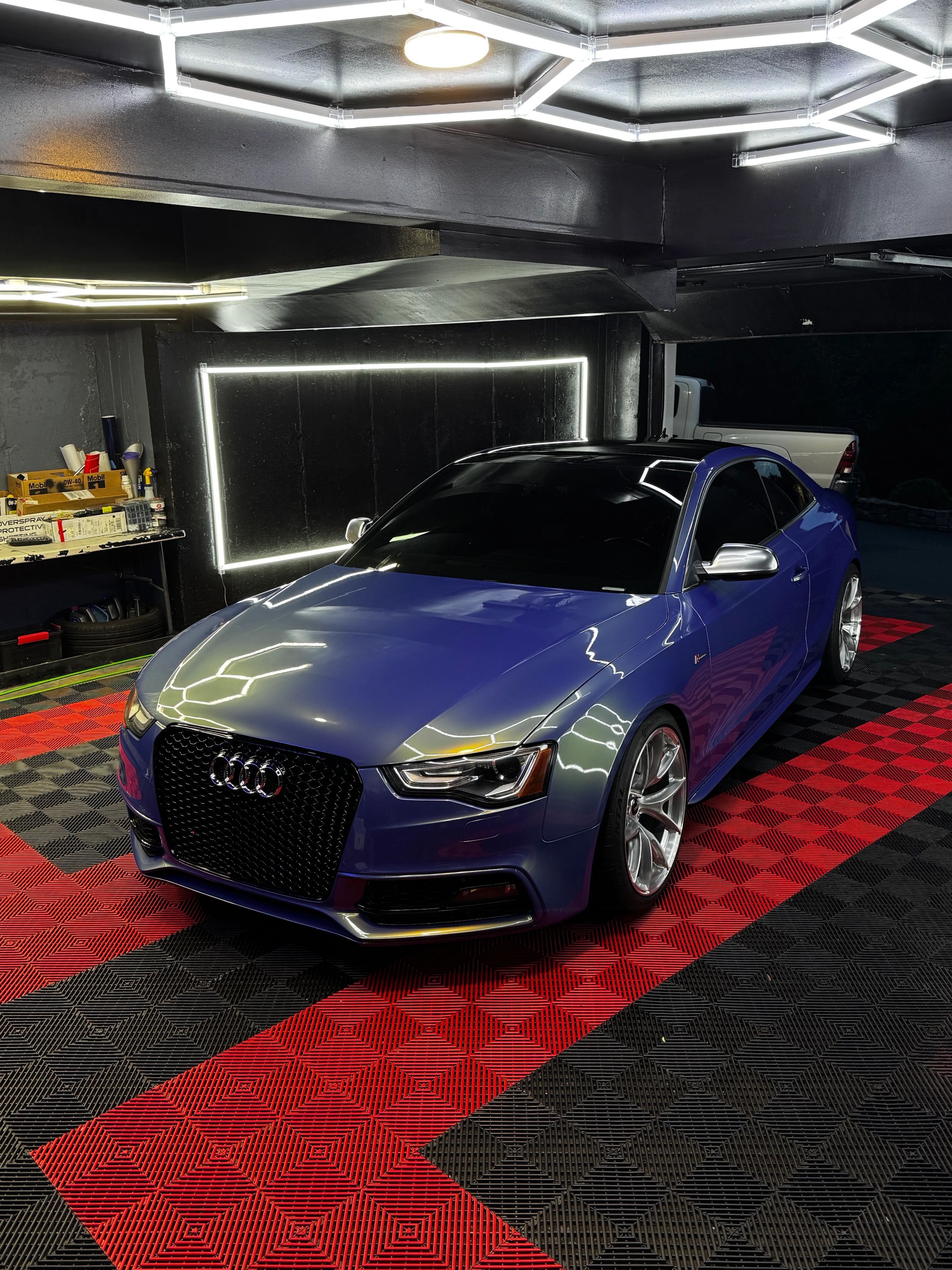 Blue Audi B8 S5 with 19" VS-5RS Apex wheels in Brushed Clear