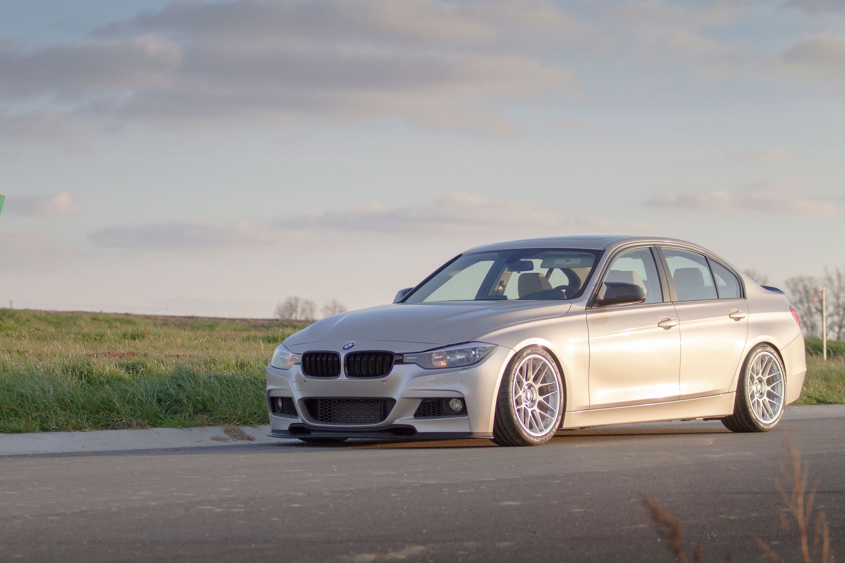 Silver BMW F30 Sedan 3 Series with 18" ARC-8 Apex wheels in Hyper Silver