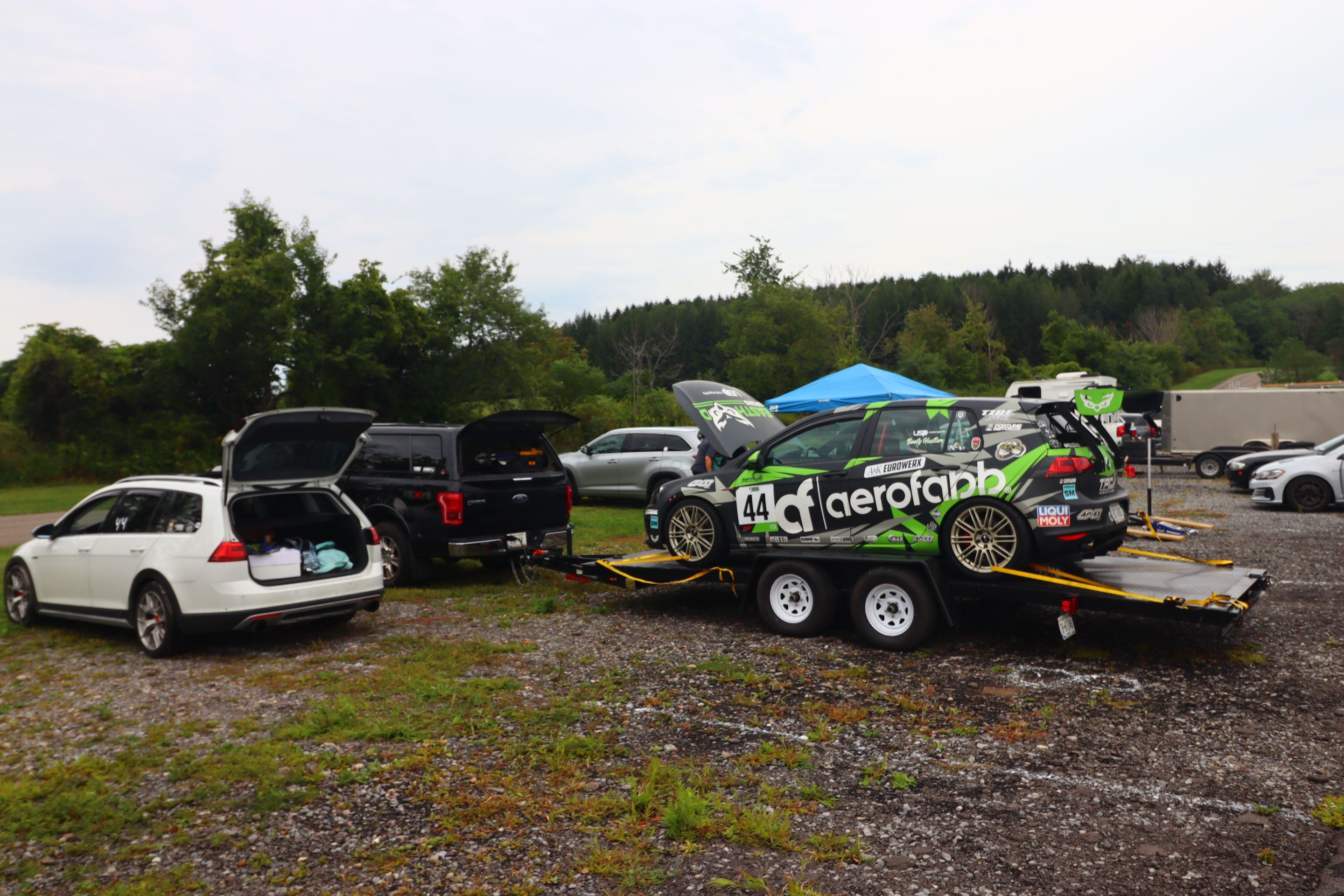 Race Livery VW MK7 GTI with 18" TC-10RT Apex wheels in Motorsport Gold