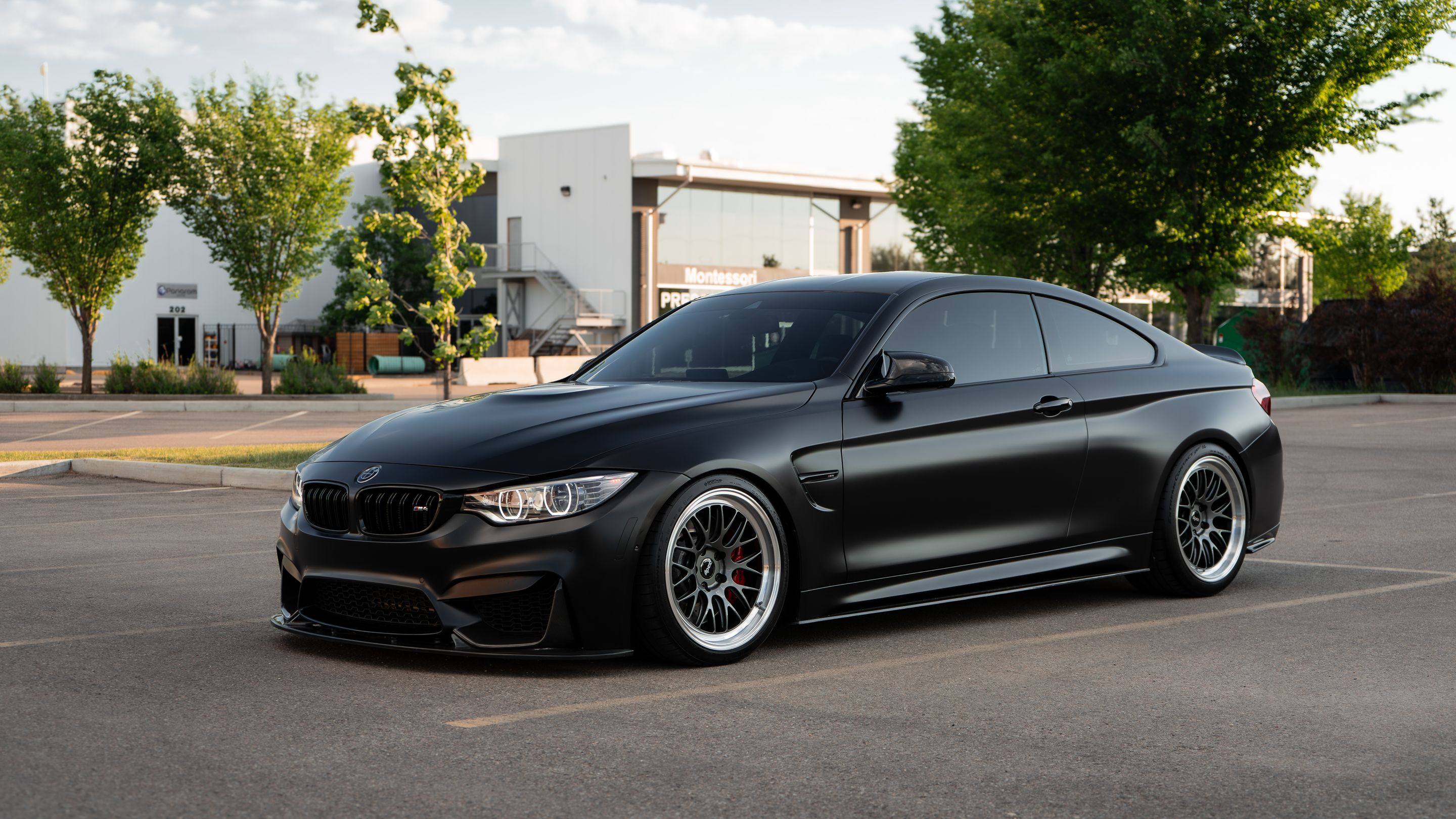Black BMW F82 Coupe M4 with 19" ML-10RT Apex wheels in Machined Lip Anthracite