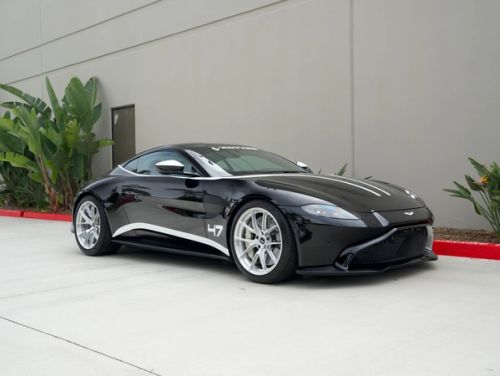 Black Aston Martin Vantage - VS-5RS in Brushed Clear