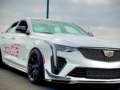 White Cadillac CT4-V Blackwing - VS-5RS in Satin Black