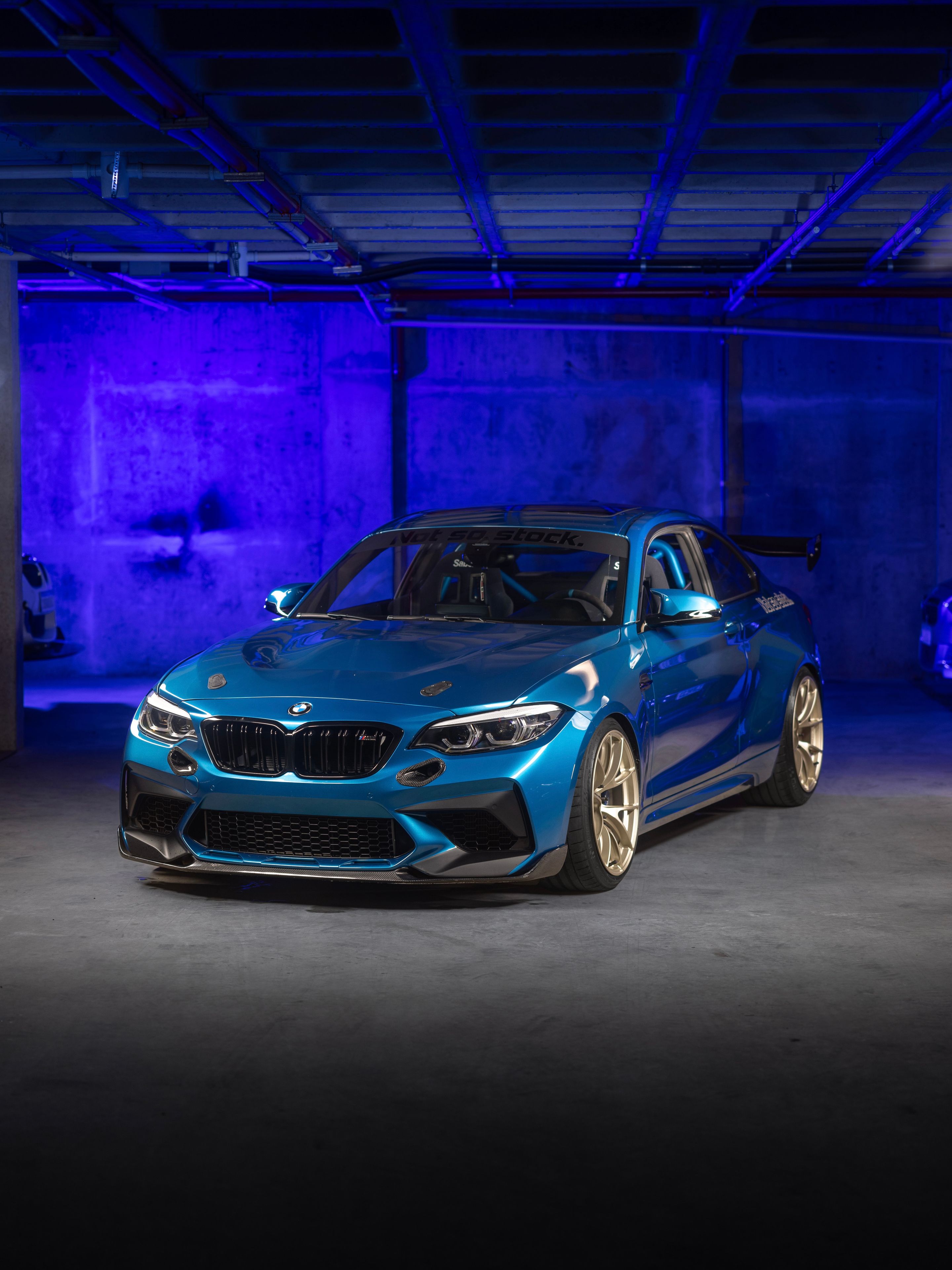 Blue BMW F87 M2 with 19" VS-5RS Apex wheels in Motorsport Gold