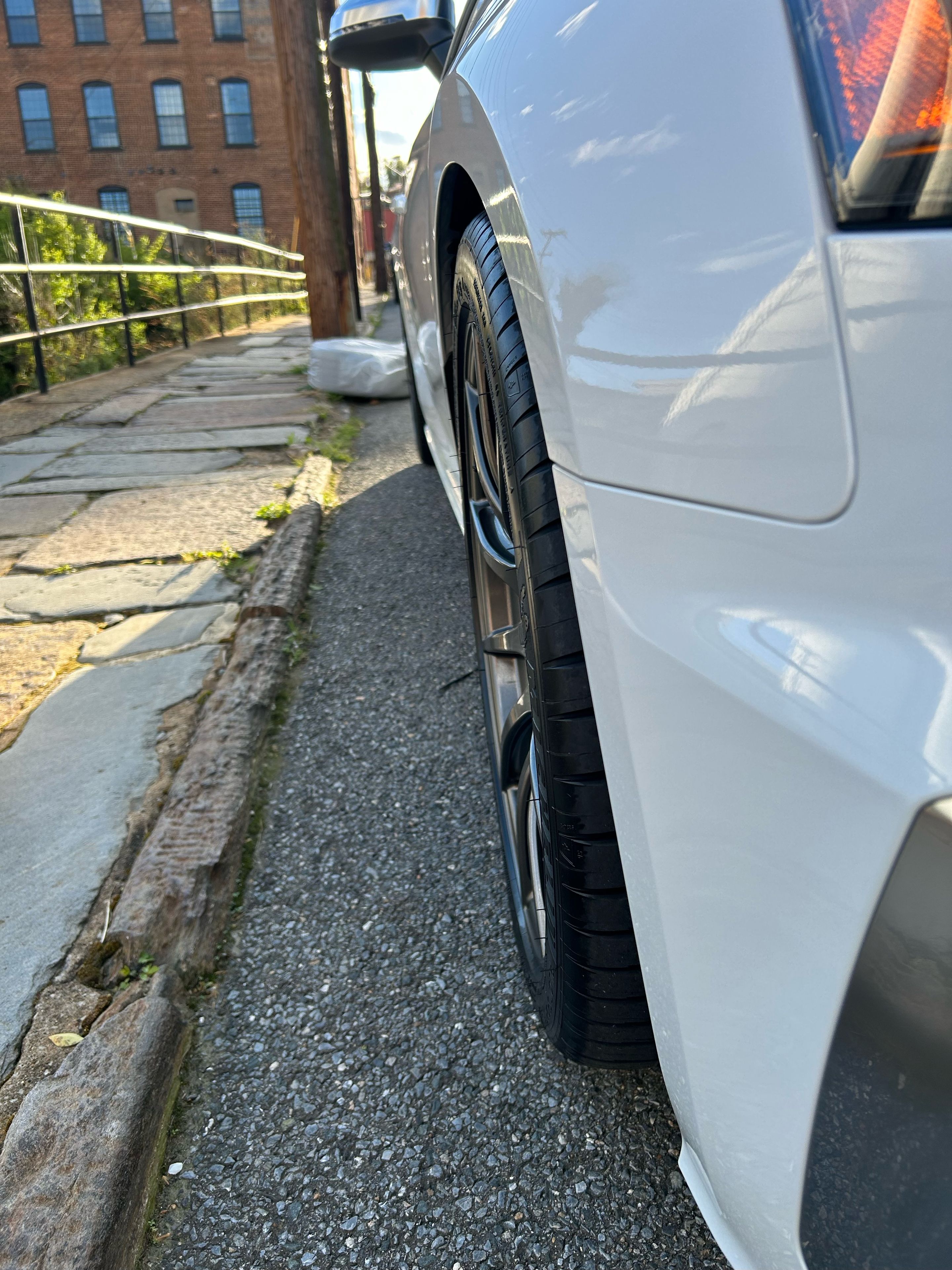 White Audi B9 S5 with 19" SM-10 Apex wheels in Anthracite