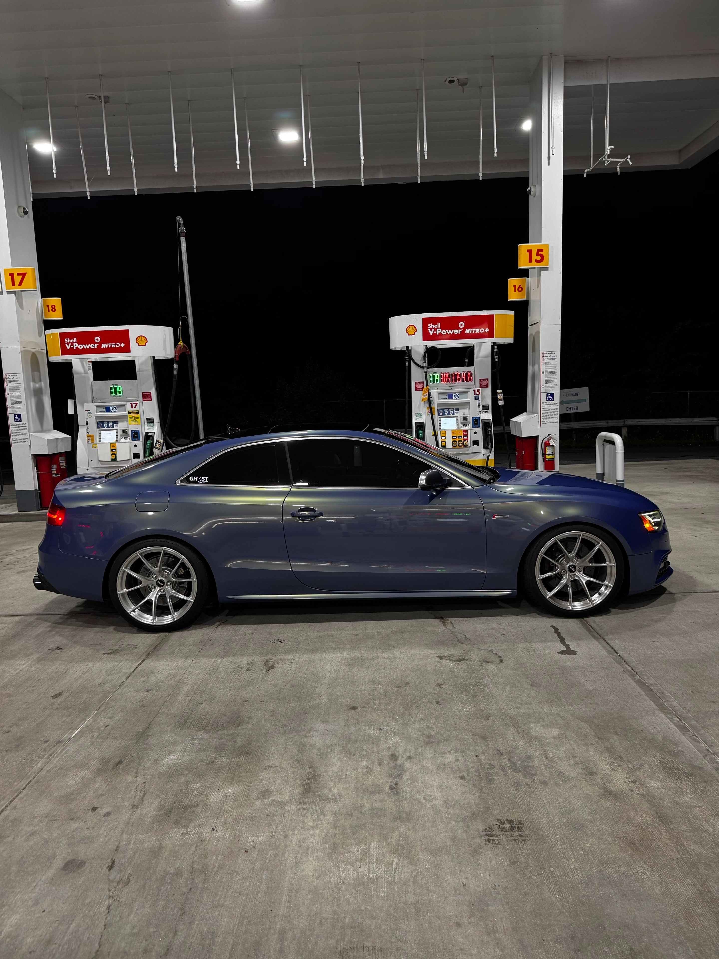 Blue Audi B8 S5 with 19" VS-5RS Apex wheels in Brushed Clear